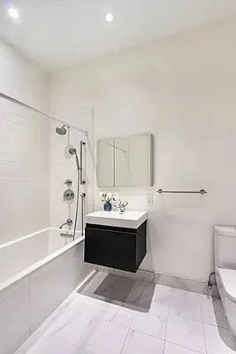 10 E18th St 8.jpeg