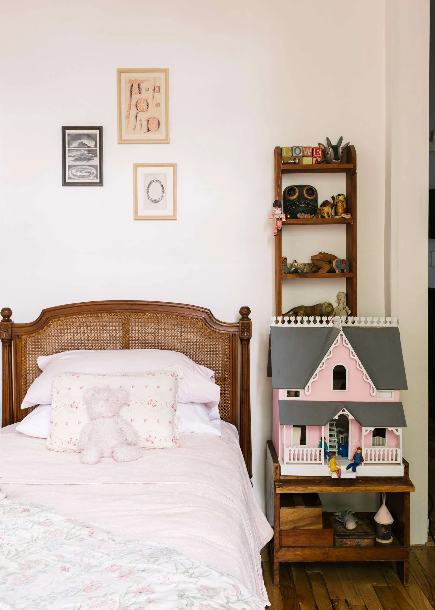 Nursery Primer: How to use antiques in your children's bedroom design ...