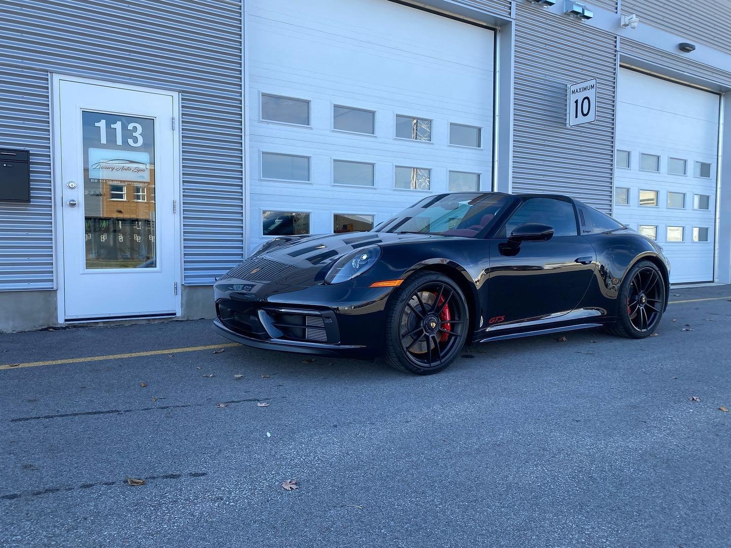Unmatched style and unbeatable protection! Our client's Porsche Targa GTS just received the ultimate treatment - a full PPF installation and ceramic heat control window film. Now it's ready to hit the road in style, without worrying about any damage 