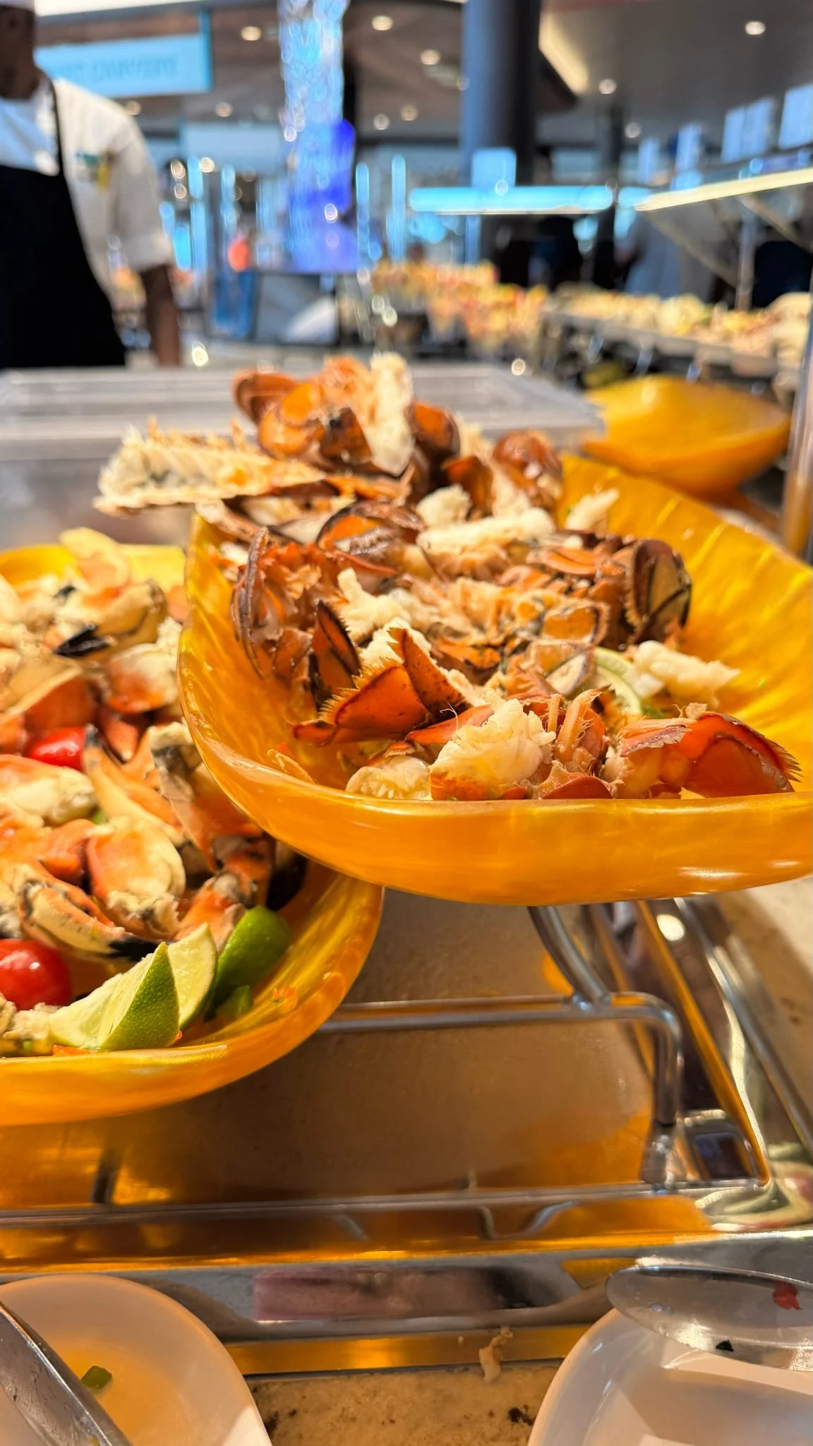 What’s Included in a Royal Caribbean Cruise A Complete Guide Dining 2.jpg