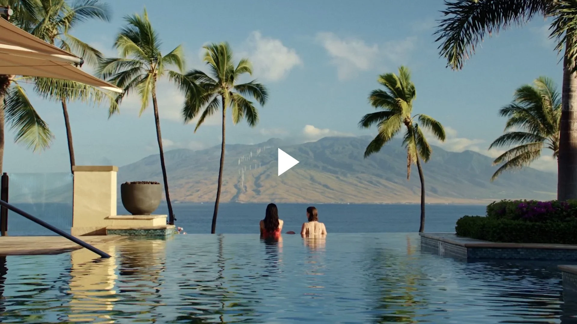 bleue-four-seasons-maui-carissa-gallo-hover.jpg