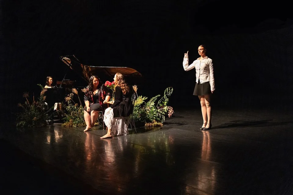 🎶It&rsquo;s been almost a year since we presented Floating Island on the ANNEX stage. 

✨This dreamy setting would not have been possible without the support of @balconifloral How often do you get to perform surrounded by an indoor meadow installati