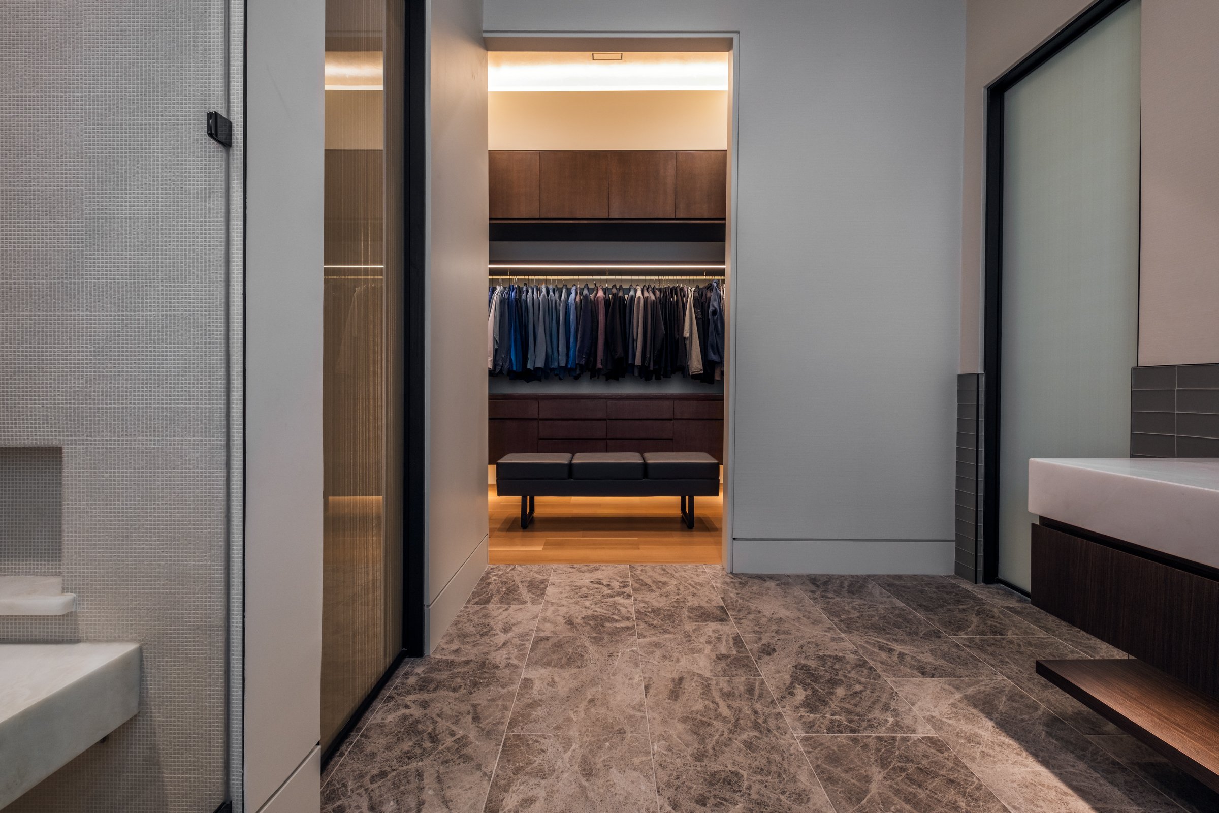 Architectural and interior photography of a customized lakefront home, highlighting design detail, atmosphere, infinity pool, and craftsmanship.