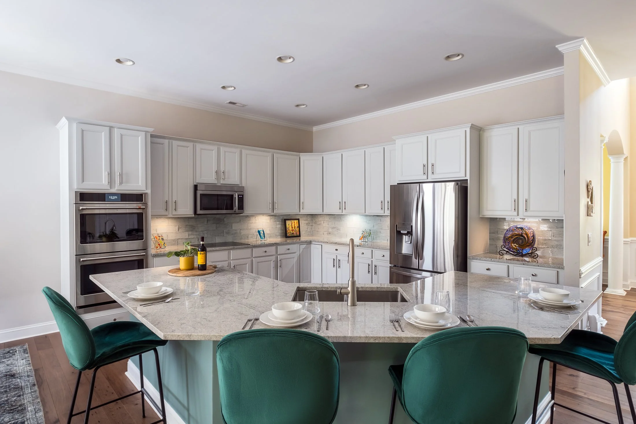 Kitchen remodel in Charlotte, NC – interior design by Jennifer Wagener of Decorating Den Interiors, photographed by Lange Photo Studio