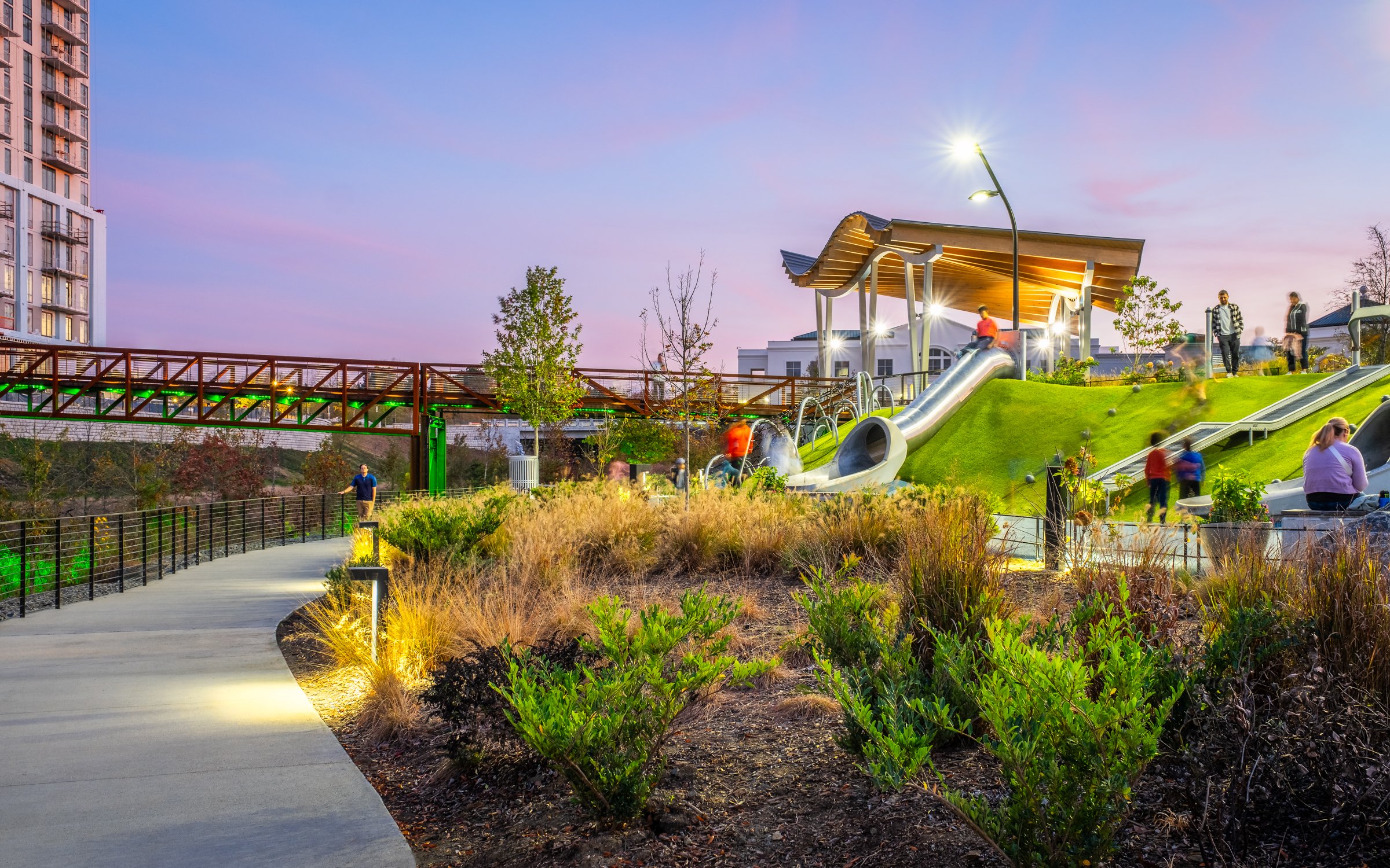 The Bowl at Ballantyne, Cooper Carry and LandDesign, photographed by Lange Photo Studio. 