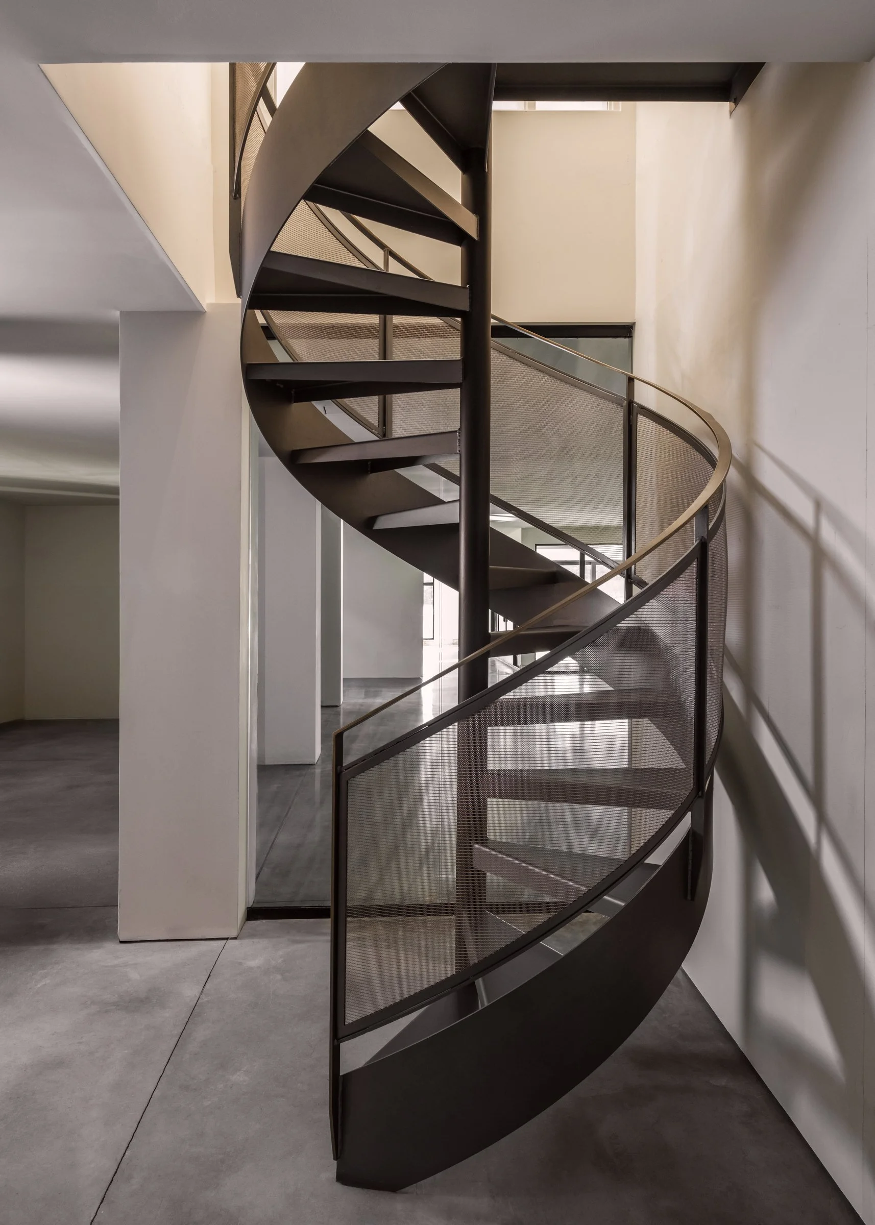 Architectural and interior photography of a customized lakefront home, highlighting design detail, atmosphere, infinity pool, and craftsmanship.