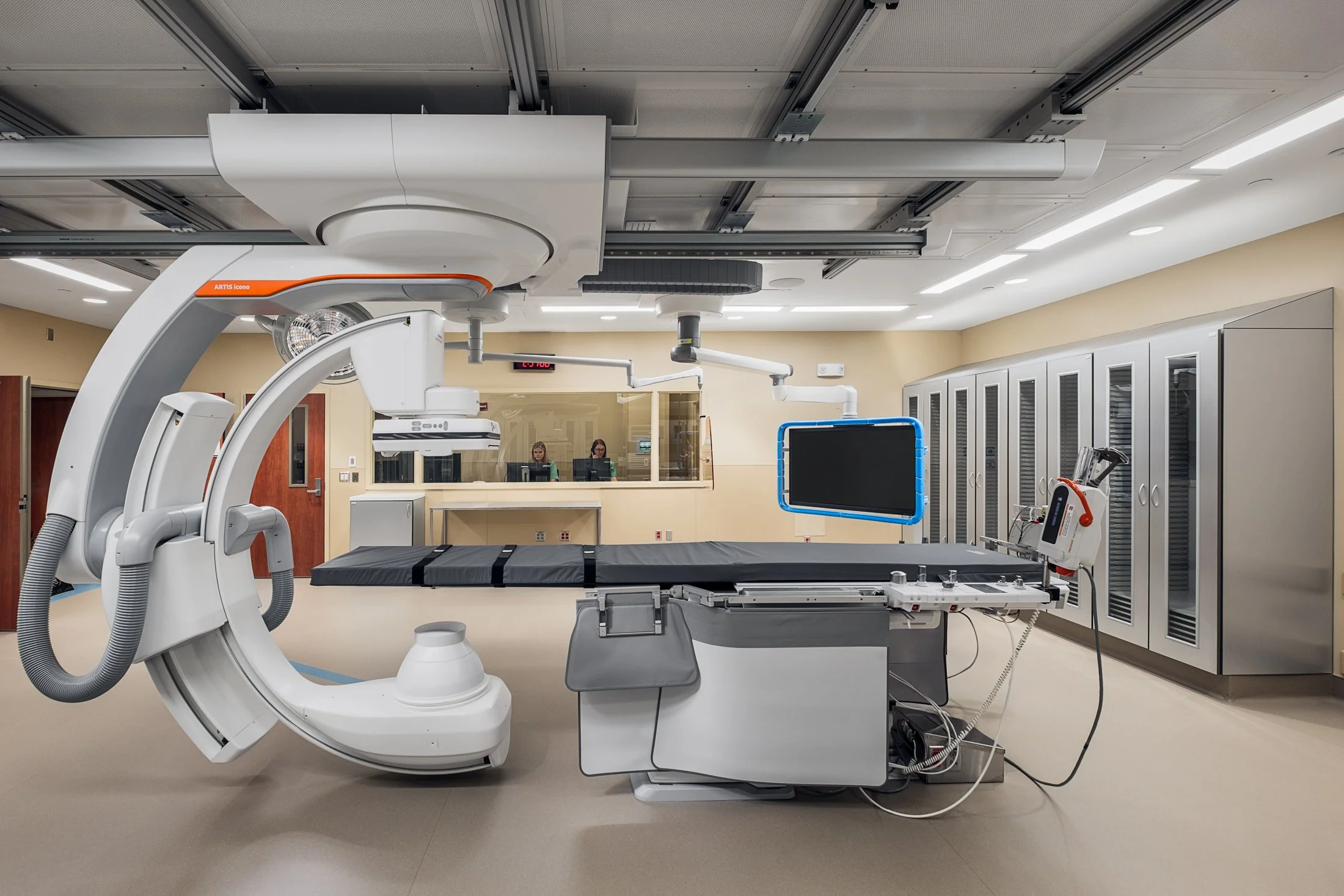 Surgical suite at Atrium Healthcare, featuring advanced medical equipment and sterile environment.