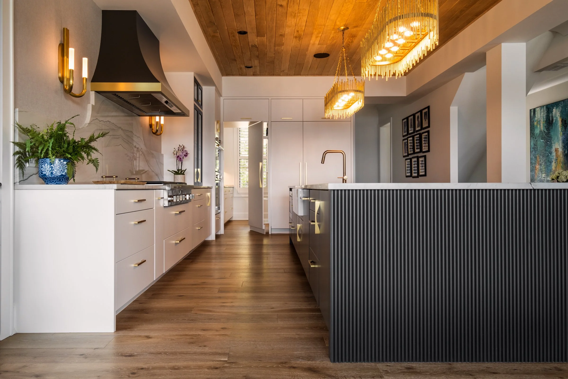 Architectural and travel photography by Paul Lange, showcasing interiors, exteriors, and design-rich environments.