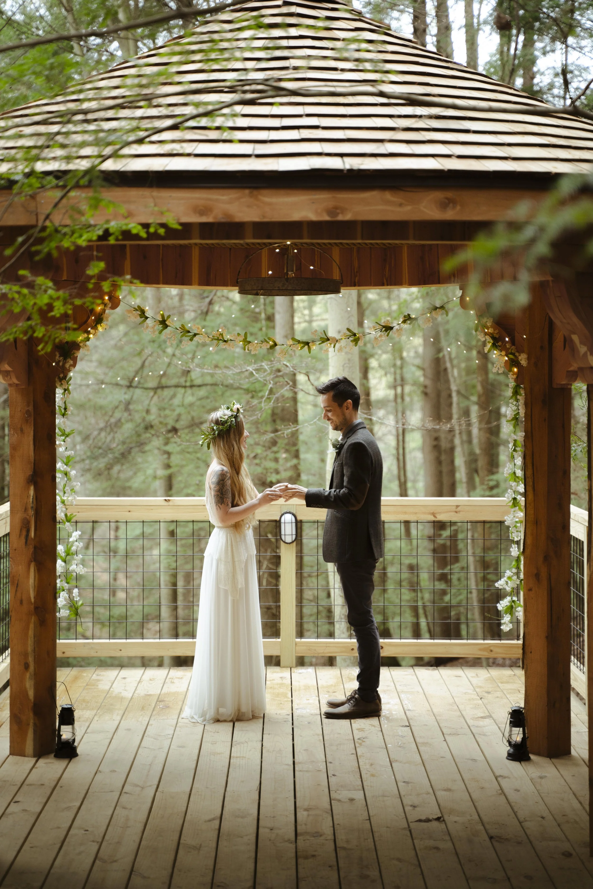 Hocking Hills Weddings Packages General 4 — Hocking Hills Treehouse Hocking Hills Weddings Packages General 4 — Hocking Hills Treehouse