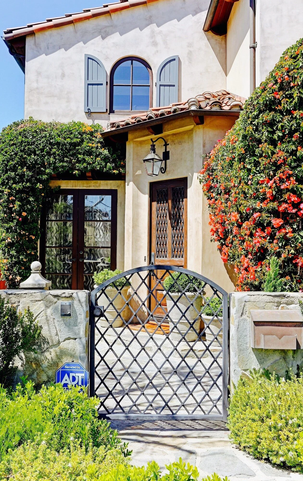 2 Front Door IMG_0008.jpg