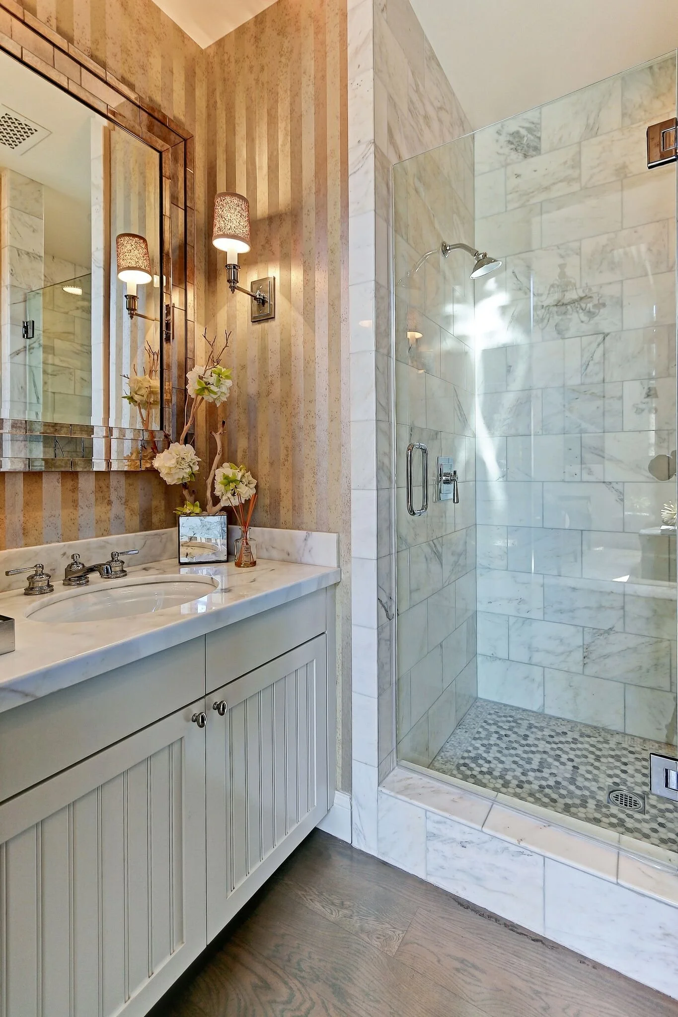 6 First Floor Bath IMG_0025.JPG