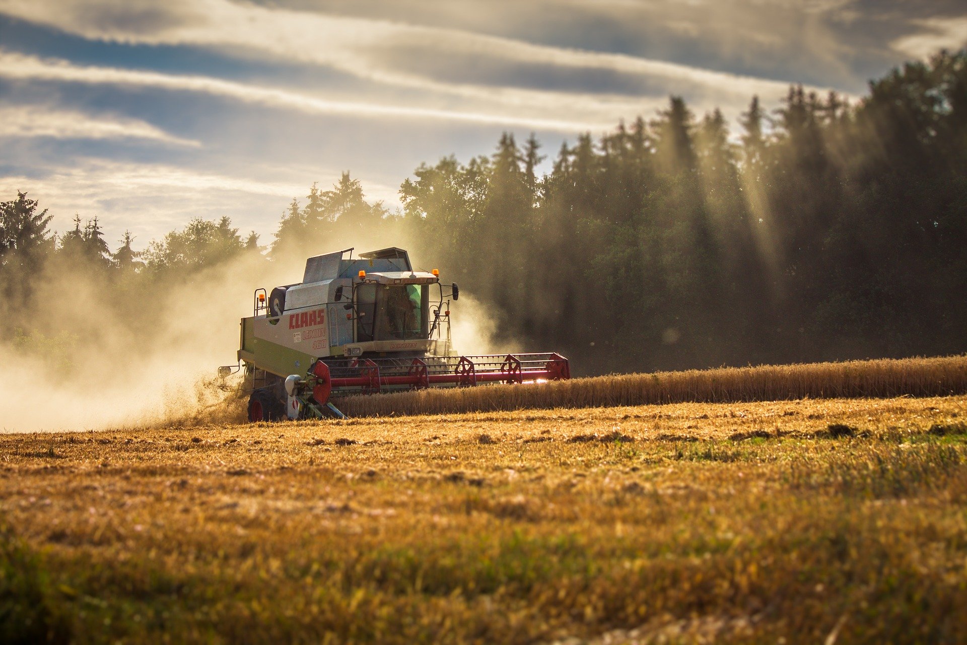Top tips for preventing combine fires this harvest