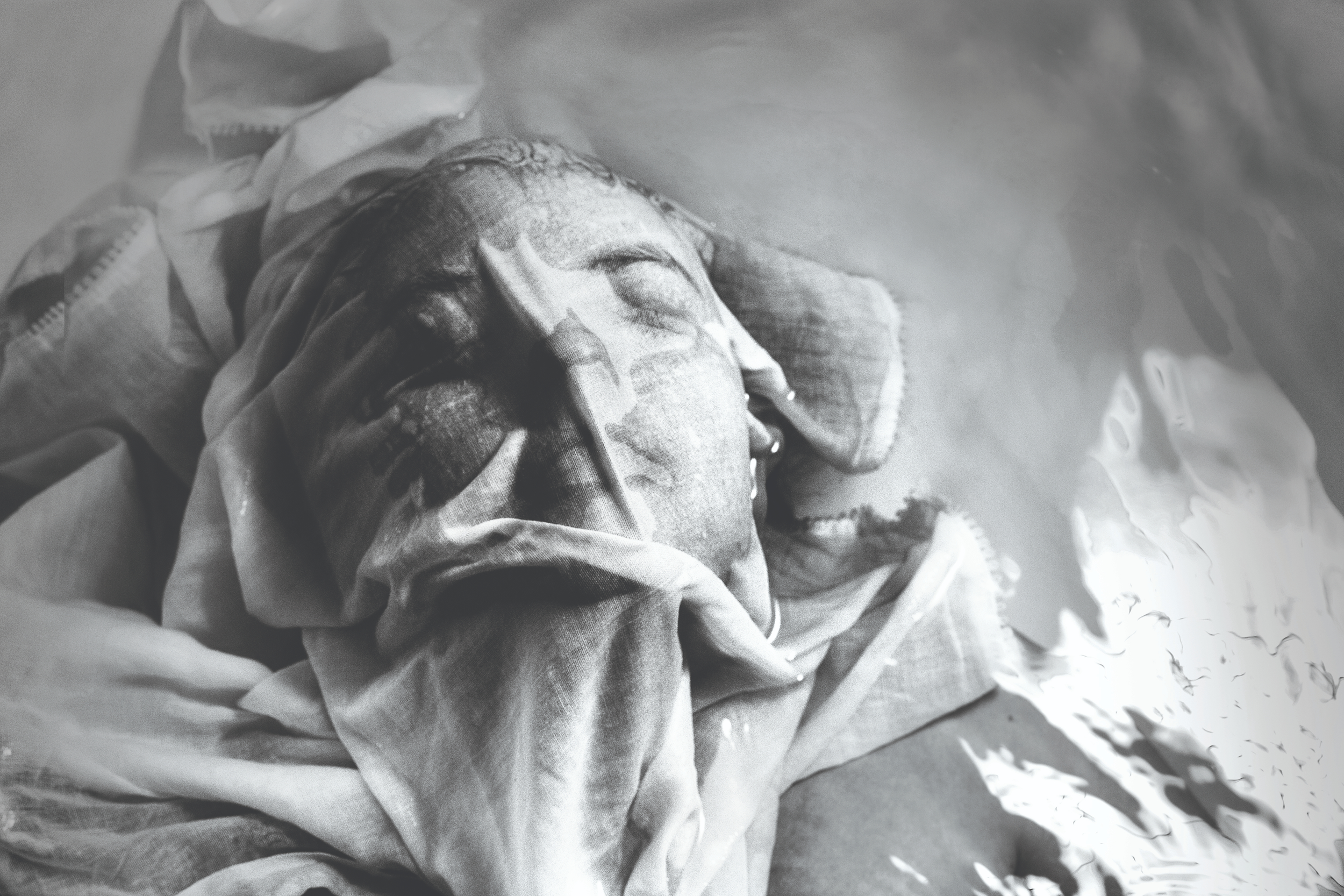 Gabriella_Richardson_Idenity_1_TITLE.Under the covers _SERIES.png
