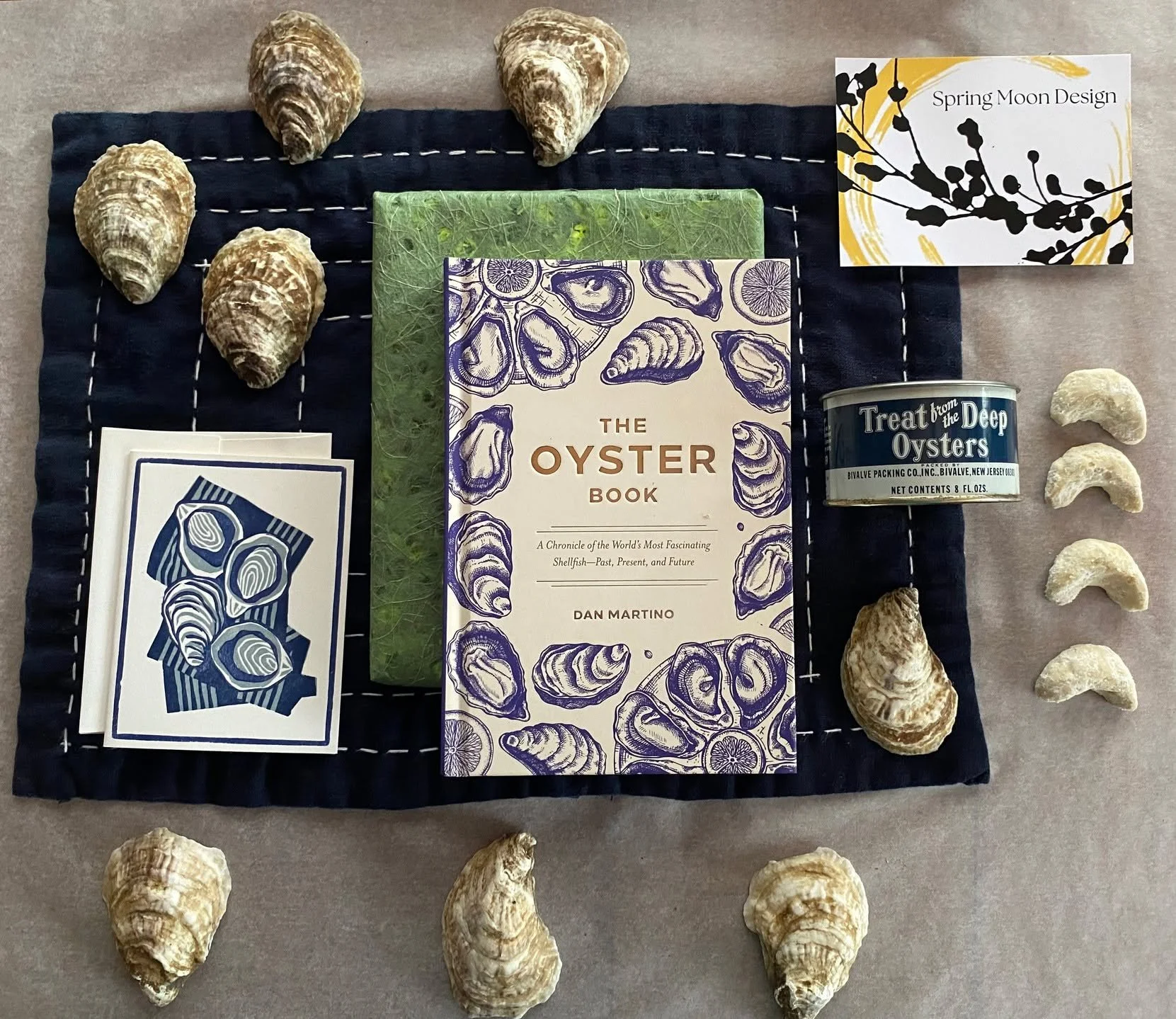 For oyster lovers:

Ecology, history, vintage.

Only one exists.

🎁 To purchase, see link in bio.

#springmoondesign #oysters #holidaygifts #slowseason #handmade
16s