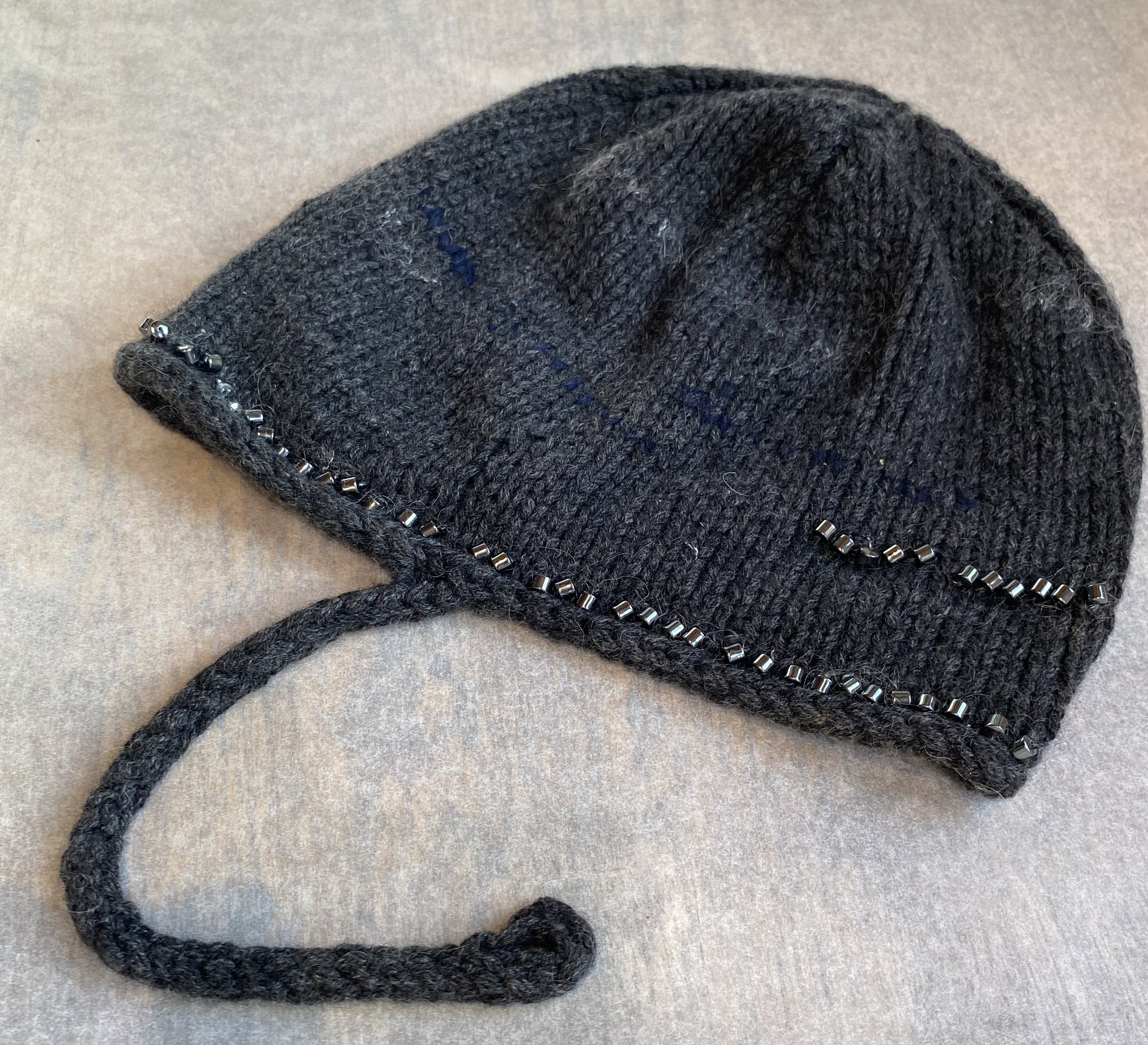 Oyster Bonnet Black on side.jpg