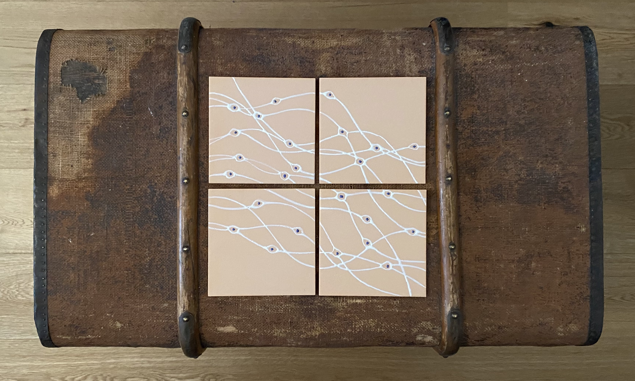 tiles on trunk best with room.png