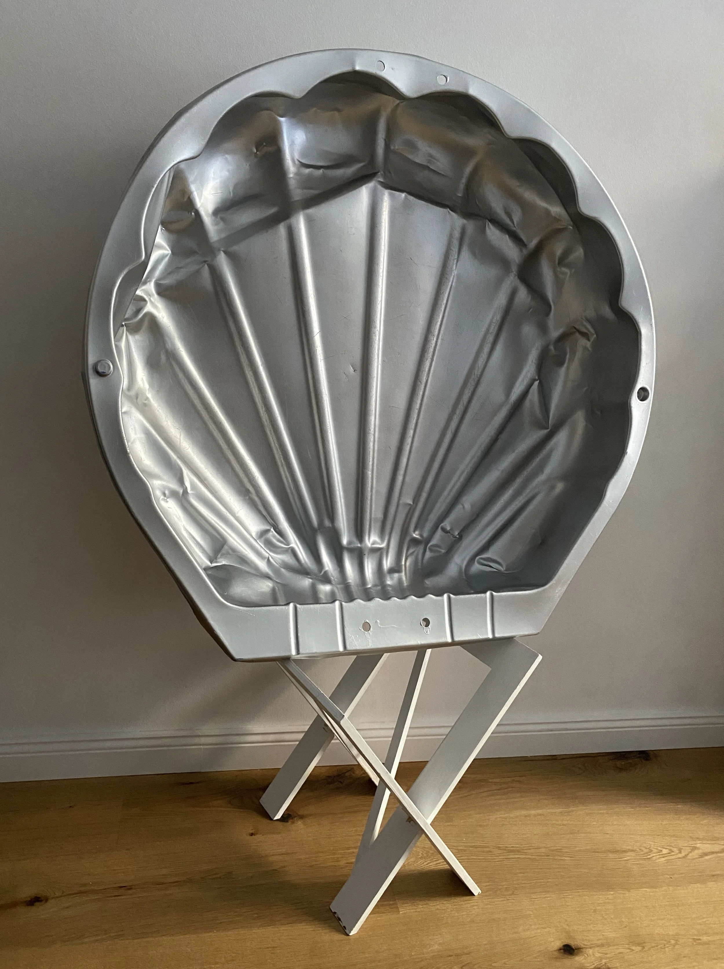 Salvaged Venus on stand.jpg