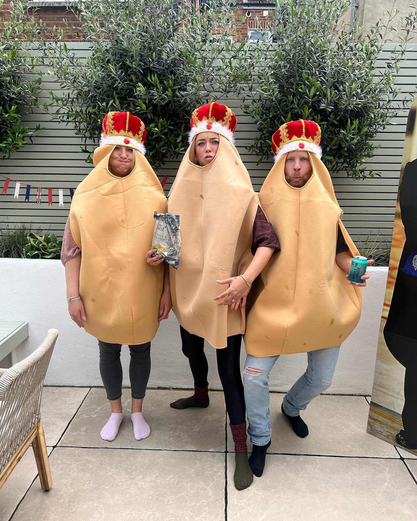 KING EDWARD POTATOES 🥔😂
Well @joshsmithhosts and @tomcouch did say to come as anything Royal right?!!! And you lot were convinced we&rsquo;d be Corgis 😝
Epic party and everyone made such a brilliant effort as always! Now the big question is did an