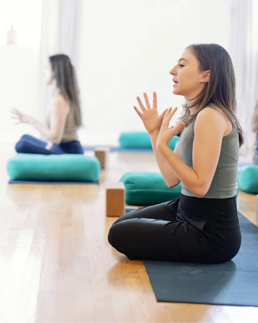 ✍🏼 WORKSHOP THIS SATURDAY! ✍🏼

Join the conversation with Abby S! Last chance to join us this weekend for Root to Rise: A Goal Setting Workshop at The Yoga Common NYC!

Plant the seeds for your next chapter through a gentle yoga flow, guided medita