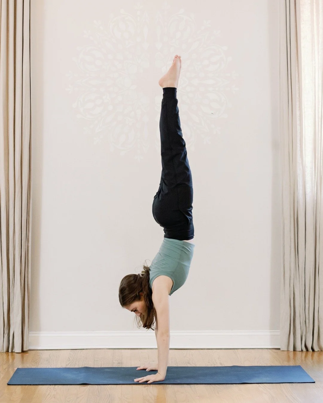 🤸&zwj;♀️Pose of the Month: Handstand Pose🤸&zwj;♀️

This month, we&rsquo;re turning the world upside down! The handstand is more than just a feat of strength and balance, it&rsquo;s a practice in courage. Facing the unknown, trusting yourself, and e