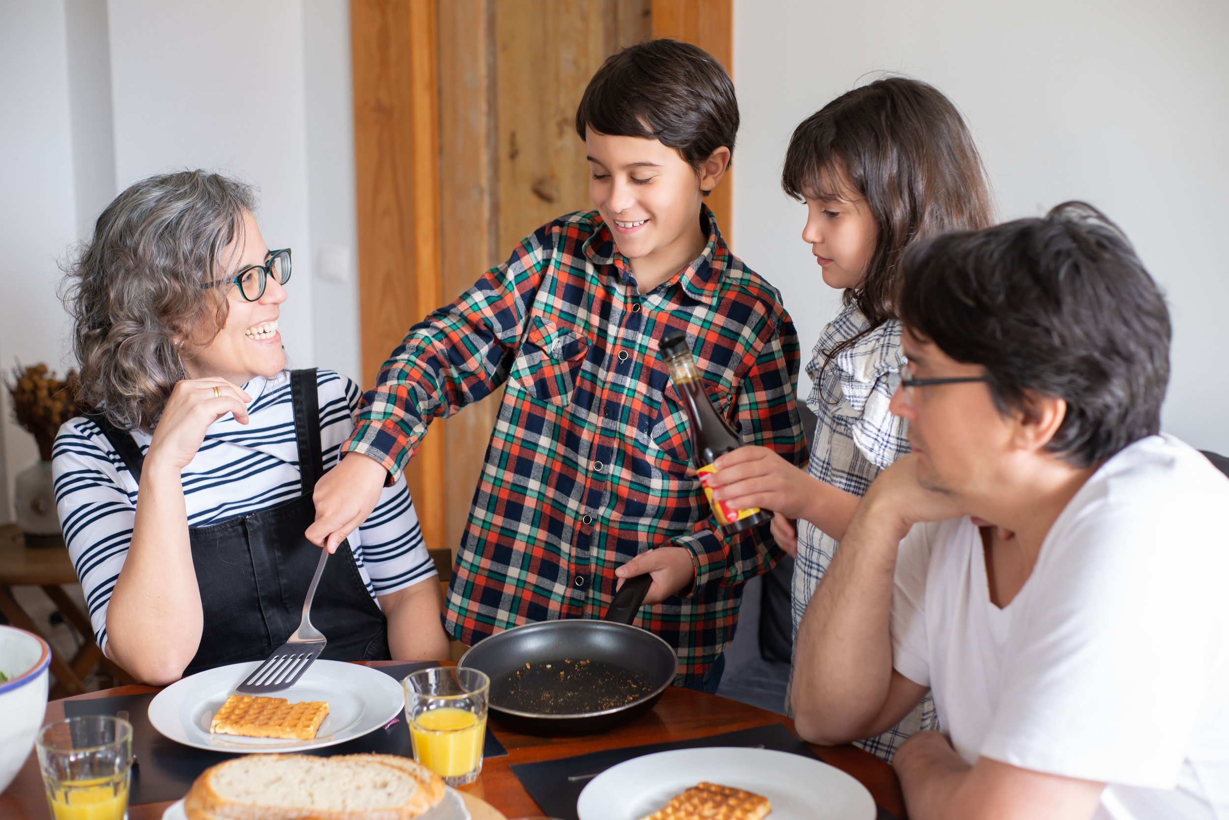 Parenting Tip: Phone-Free Meals