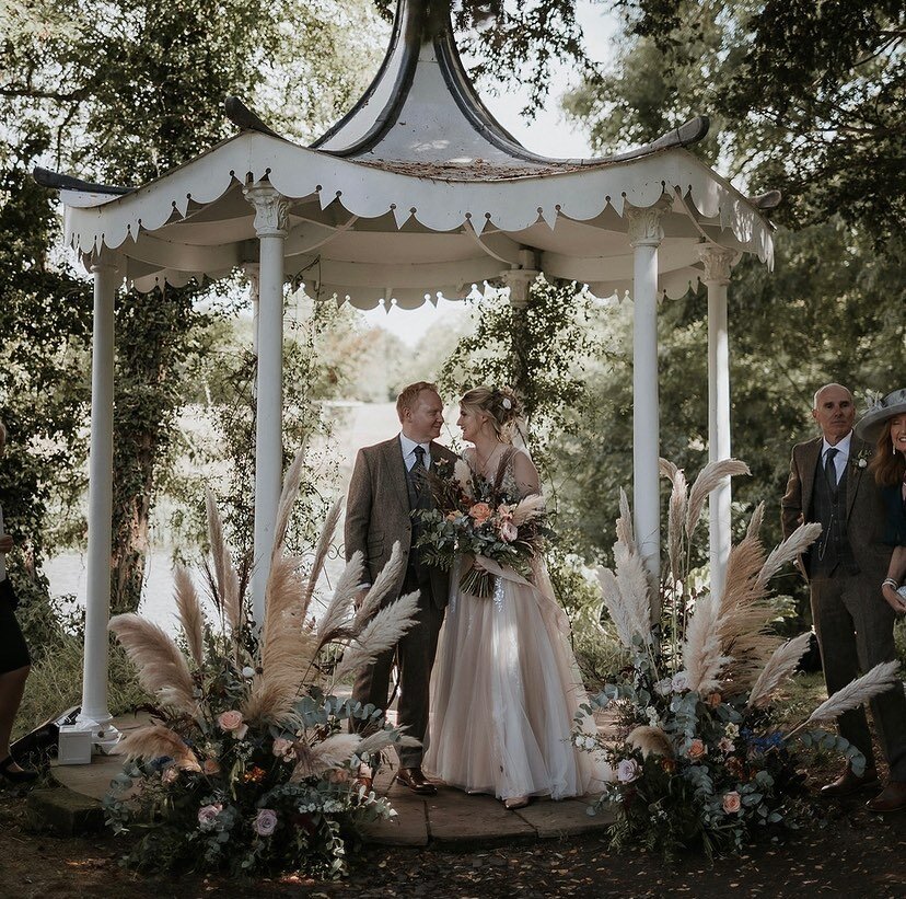 This beautiful wedding is featured on the wonderful @boho1 today.
It was such an amazing wedding to flower at the fabulous @prestoncourtweddingvenue for the loveliest couple Tammy &amp; Dave perfectly captured by @paulfullerphoto head over to Boho1 t