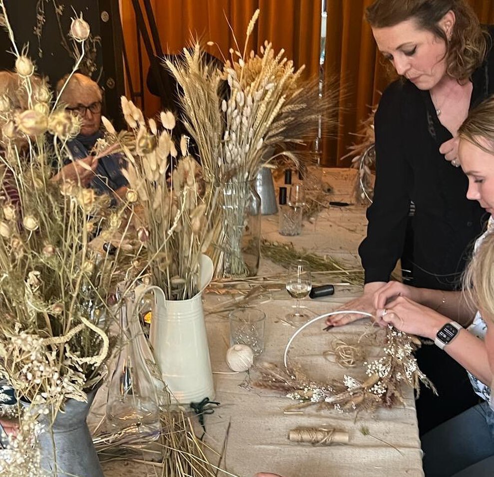A huge thank you to all the amazing woman who joined our boho dried flower hoop workshop&rsquo;s with English wines @theenglishwineroom it was an absolute pleasure and we were so impressed with all of your beautiful creations, thank you xx