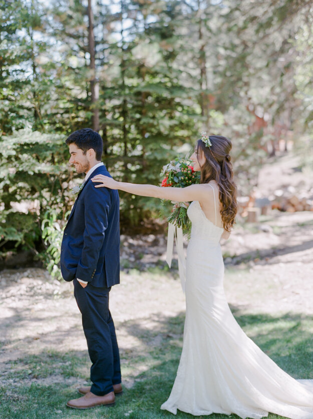 Bright + Airy Spring Wedding At The Estes Park Condos In Estes Park Colorado