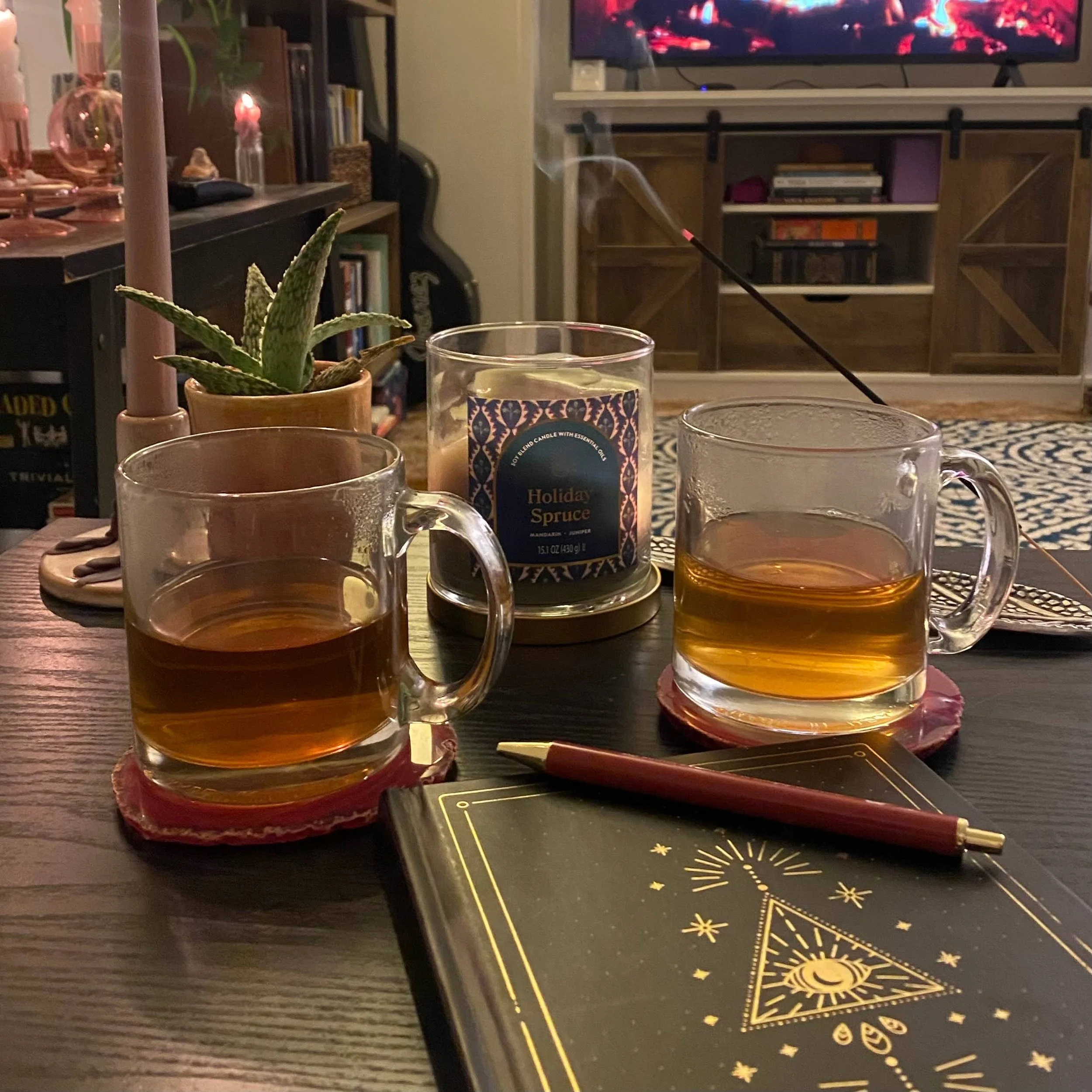 Frankincense and Tea Winter Evening Journal Ritual 🕯 ✍️  