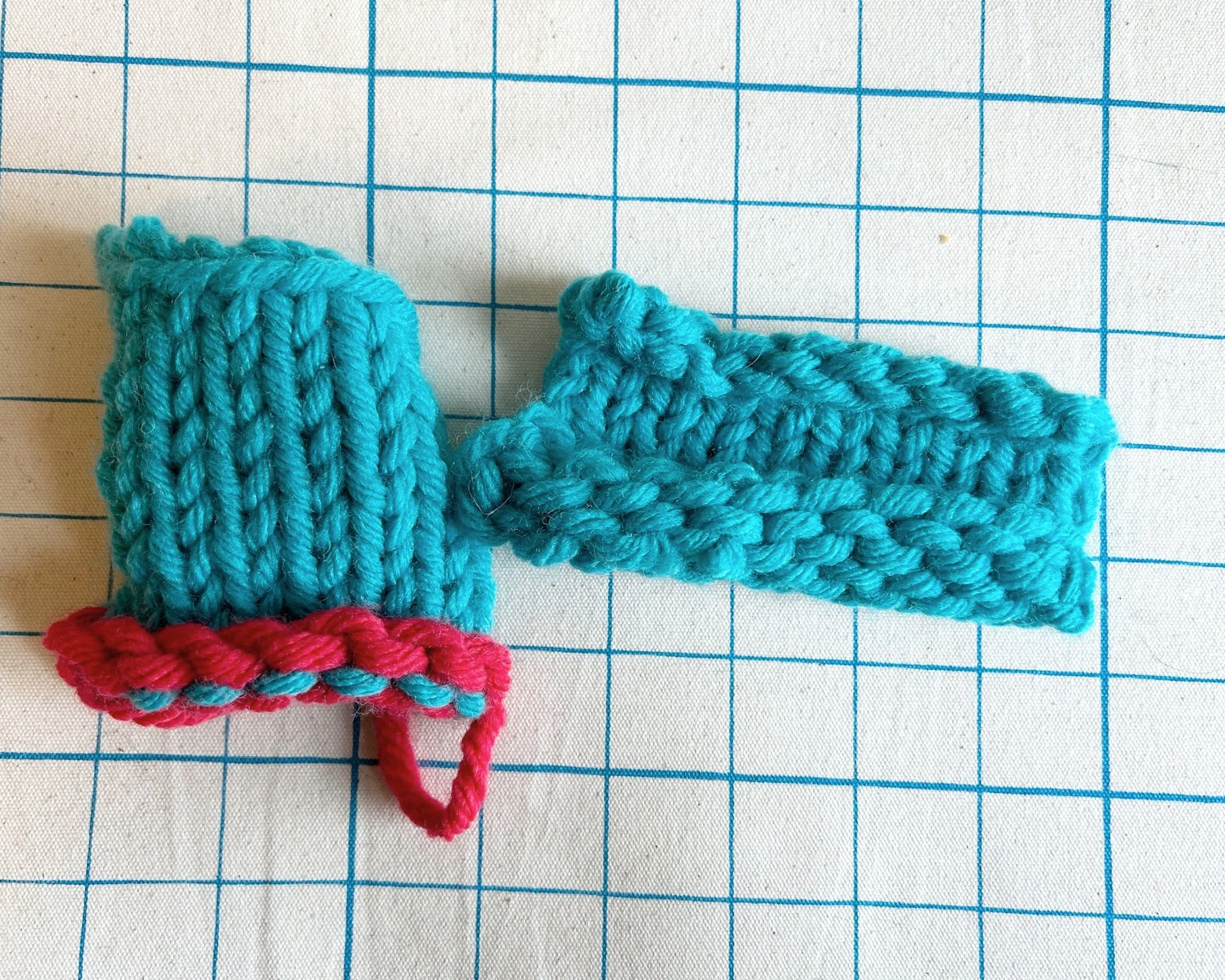 How to knit Stitch in the round vs flat — knithow