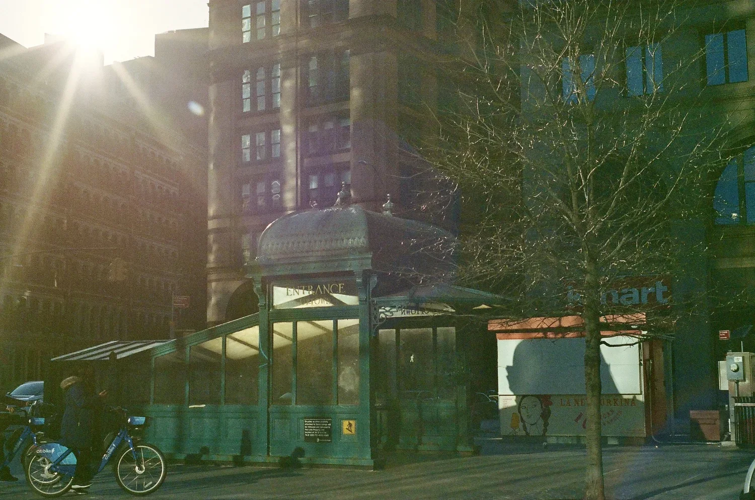 Analog: New York City, 2021. 