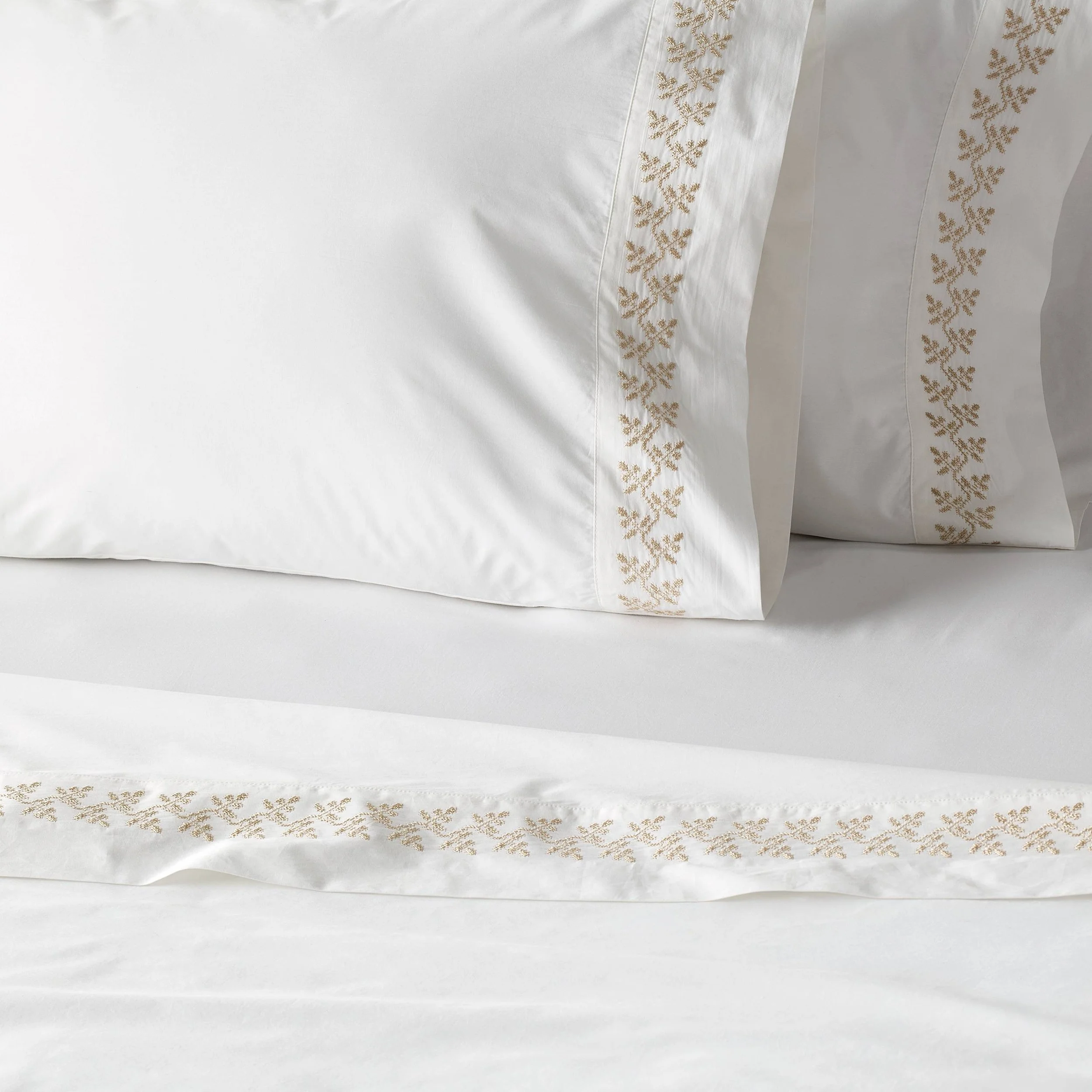 H&H_EmbroideredSetSourCream.jpeg