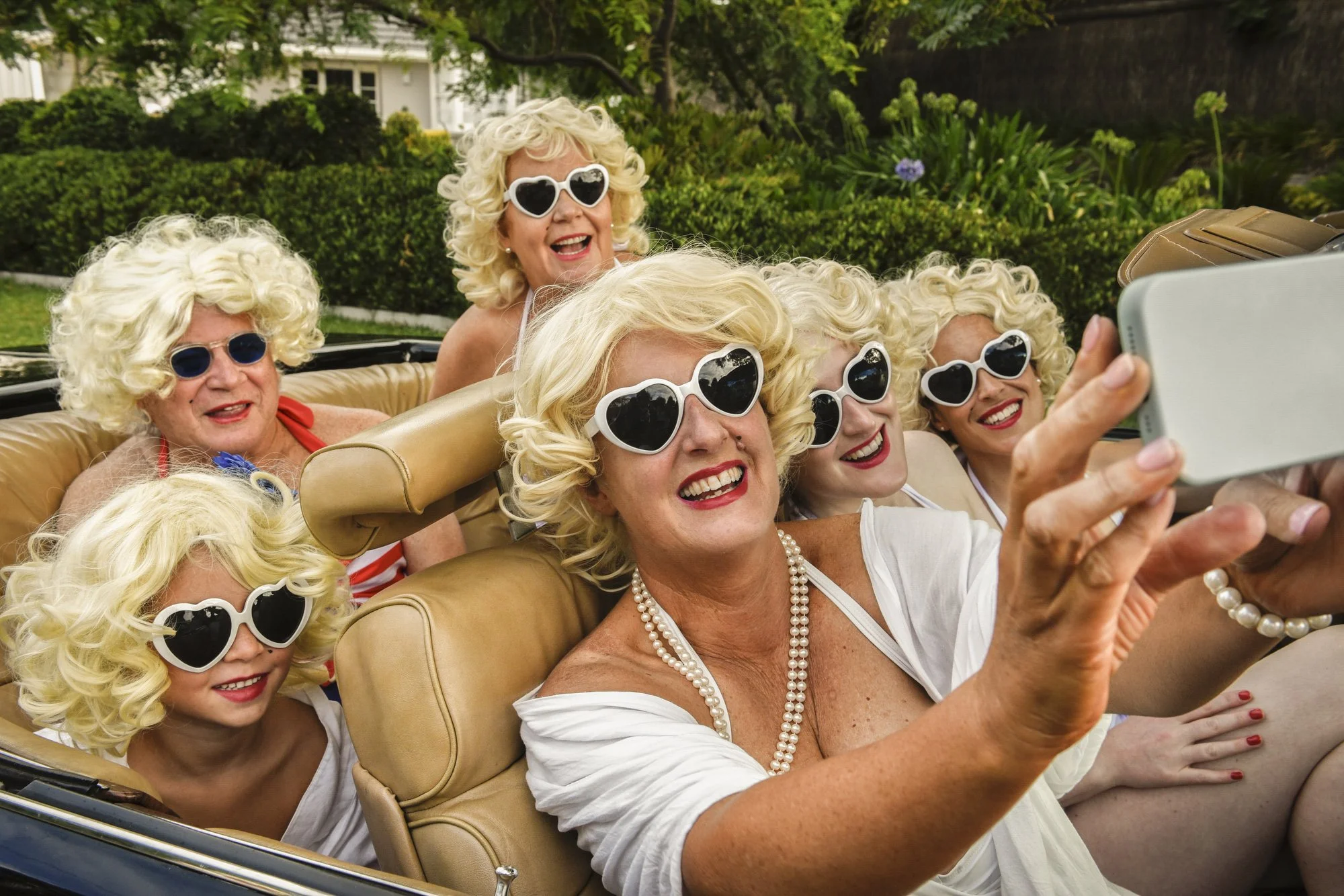 001 2000px001_Car Full of Marilyns_3200px long.JPG