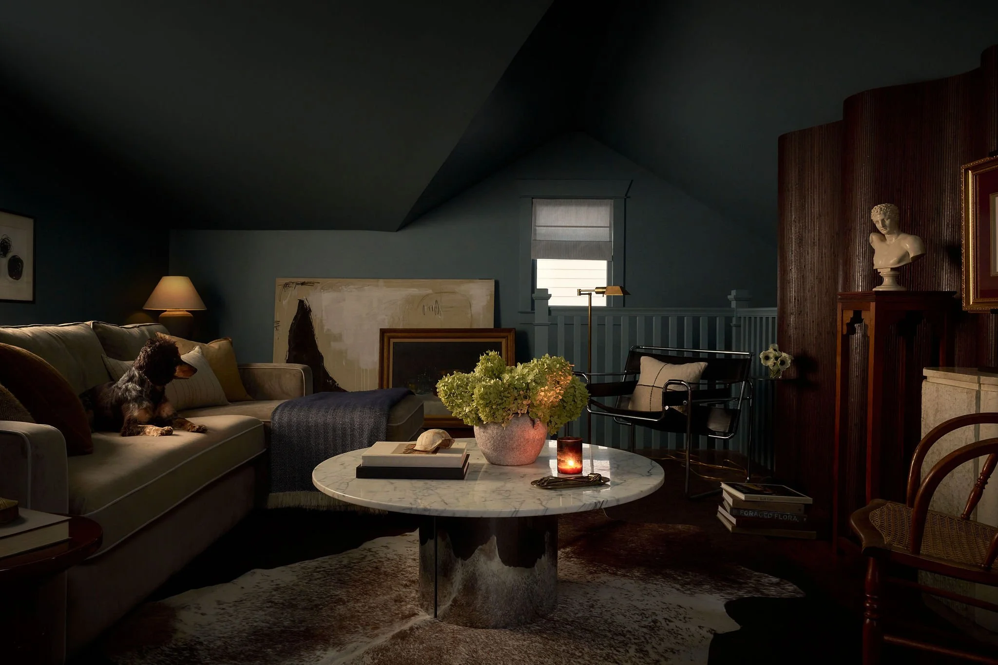 &twostudio_BarRicci_Den01_light-dogB.jpg