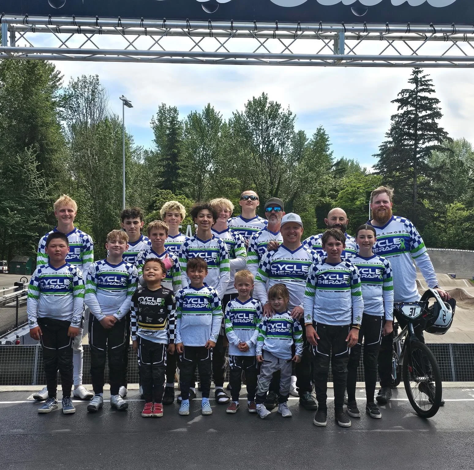 Practice day at @seatacbmxofficial with most of the team. Missing a few, borrowed a couple, and only ended with one broken bone. #pedaltothemental  Thanks to our sponsors!
WWW.CYCLETHERAPYRACING.ORG
Pedal to the Mental&trade;️

@cycletherapyracing
@b