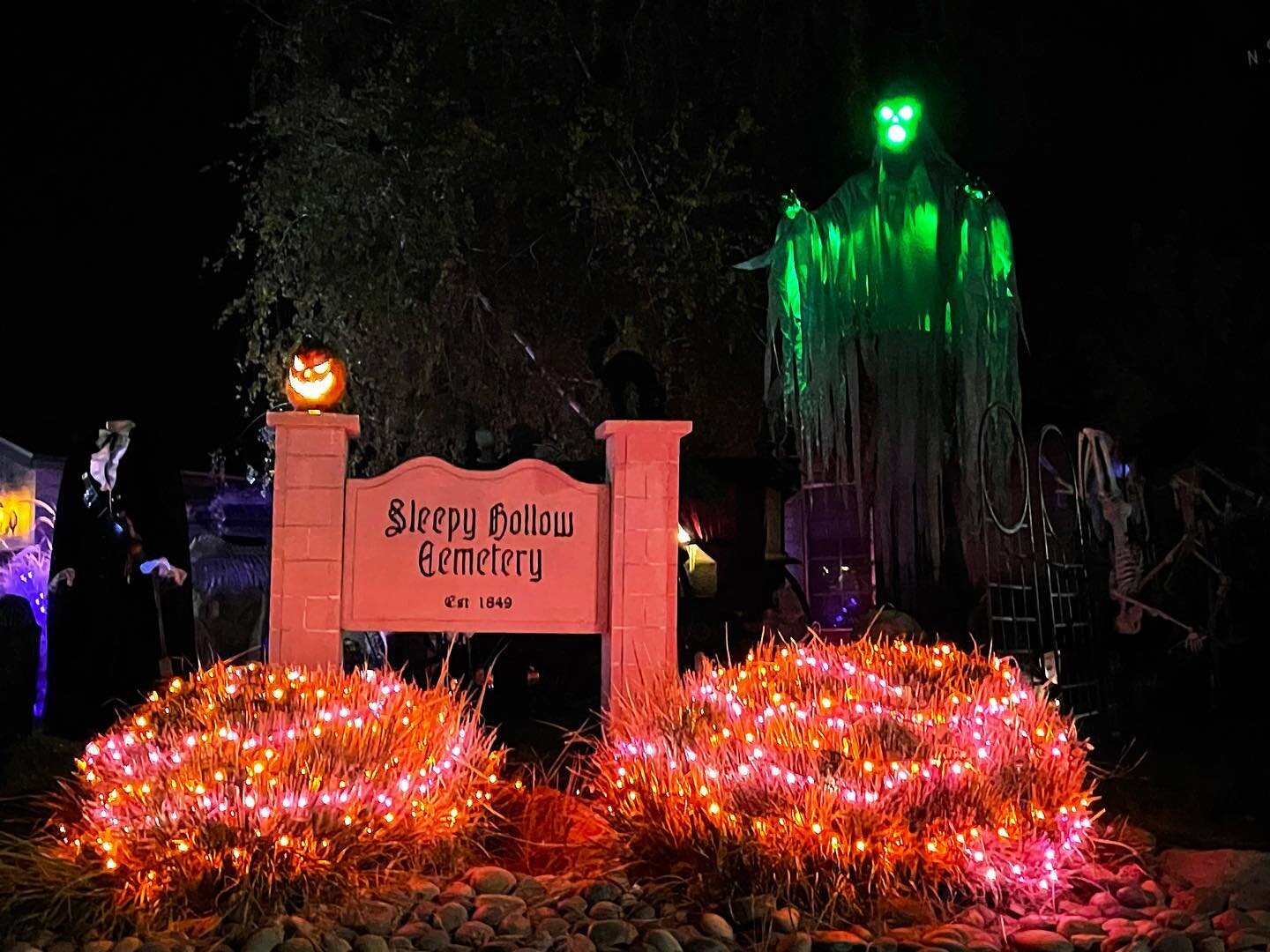 One of the best things to come see in Porterville is the Halloween Home Decorating Contest known to some as a the Boo Trail by @portervilleparksleisure! Get into the spirit and out these places tonight! A huge shout out to all of the participants tha