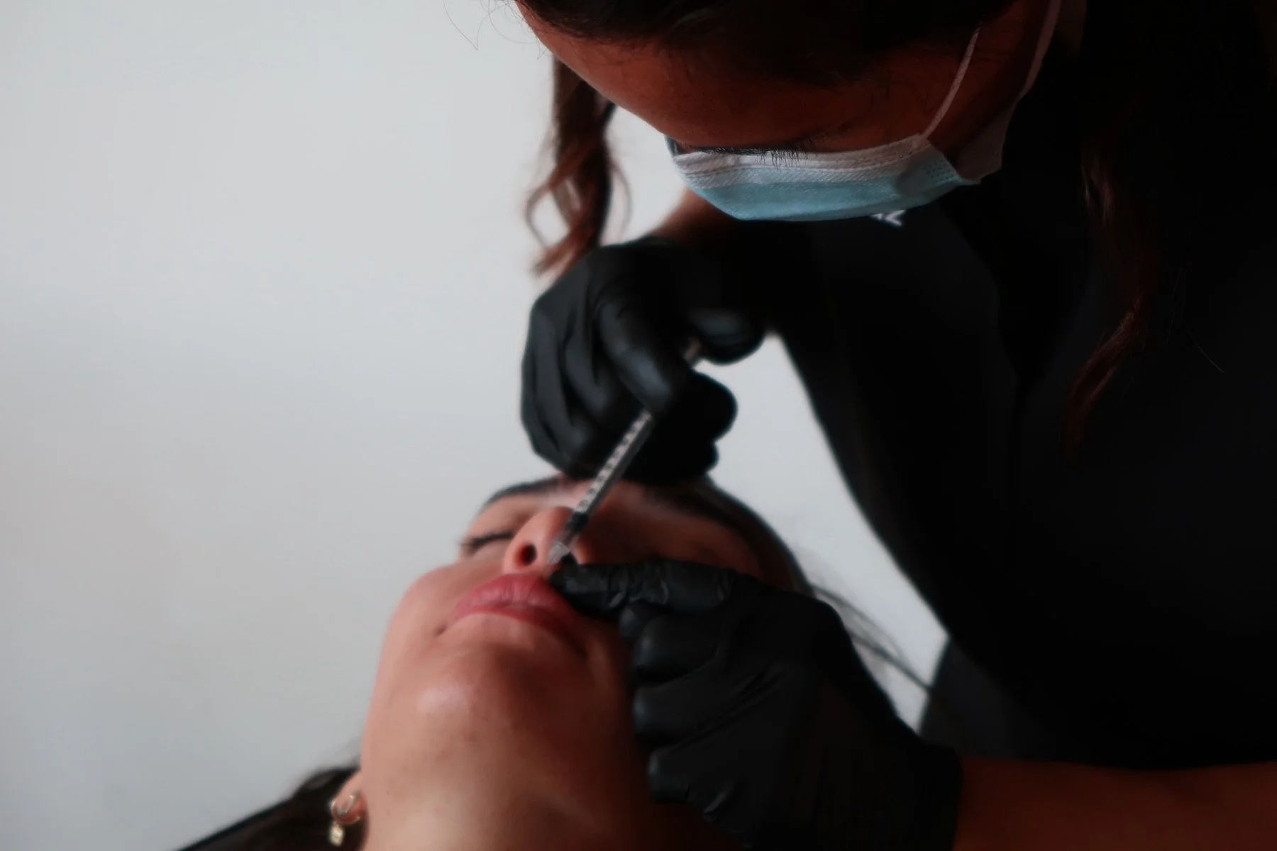 03-behind-the-scenes-injecting.jpg