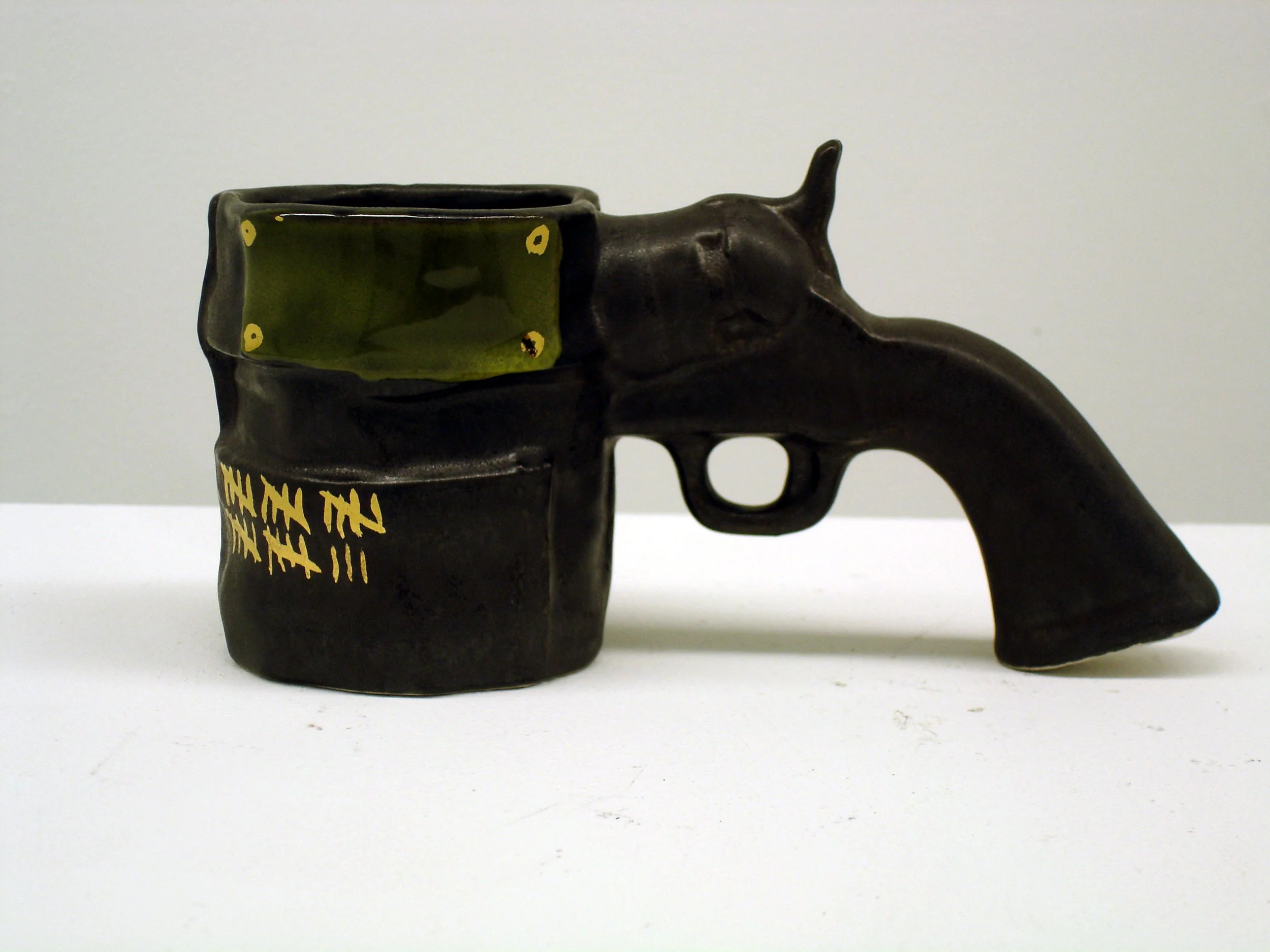Guncup Blk. gold yellow over.JPG