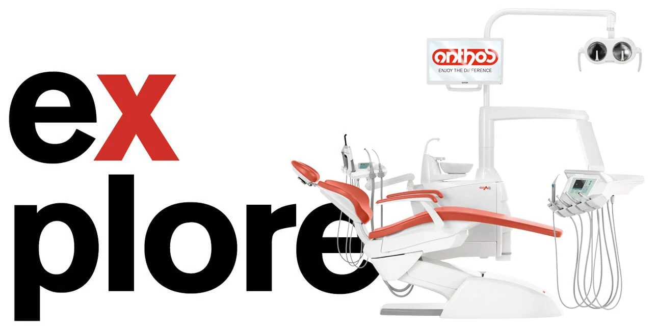 Dental chair and equipment with the word 'expose' in black and red text.