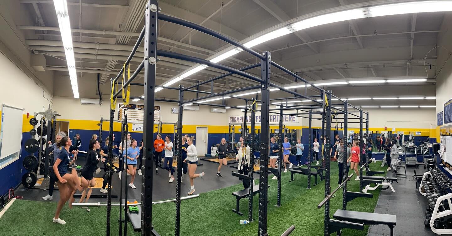Girls Lax killing it in the weight room.  Off-season is in full swing. Will vs Skill. Skill means nothing if you aren&rsquo;t willing to put in the work.  #shsglaxfamily #shsglaxtradition #shsglaxalumni #HAD #hustleattitudedesire