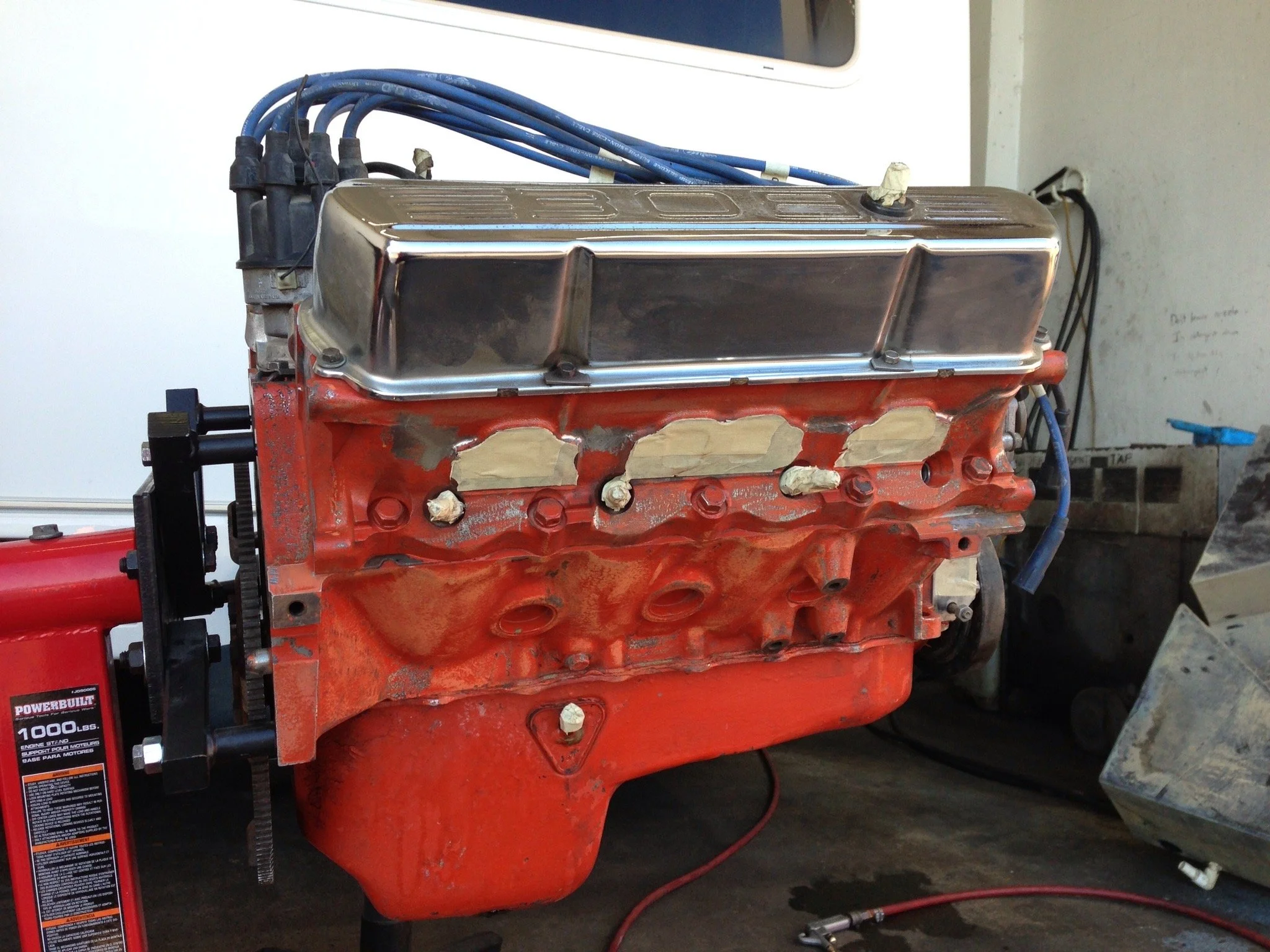 Deburring and smoothing block begins