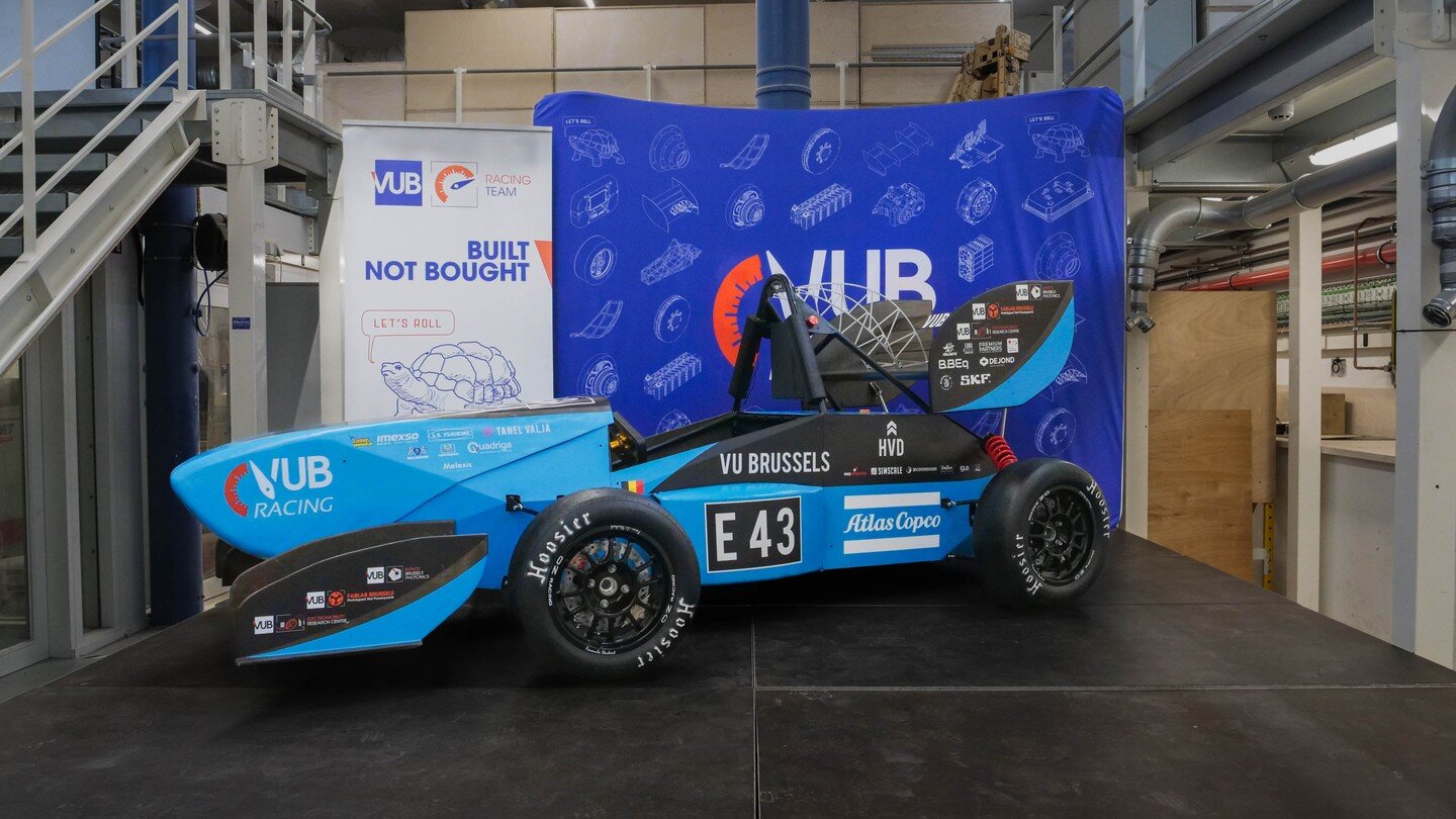 After months of hard work we can finally unveil our car for the 2023 Formula Student season: Eos.

What sets this achievement apart and makes it truly extraordinary is that VUB Racing has become the FIRST team in the world to exclusively implement bi