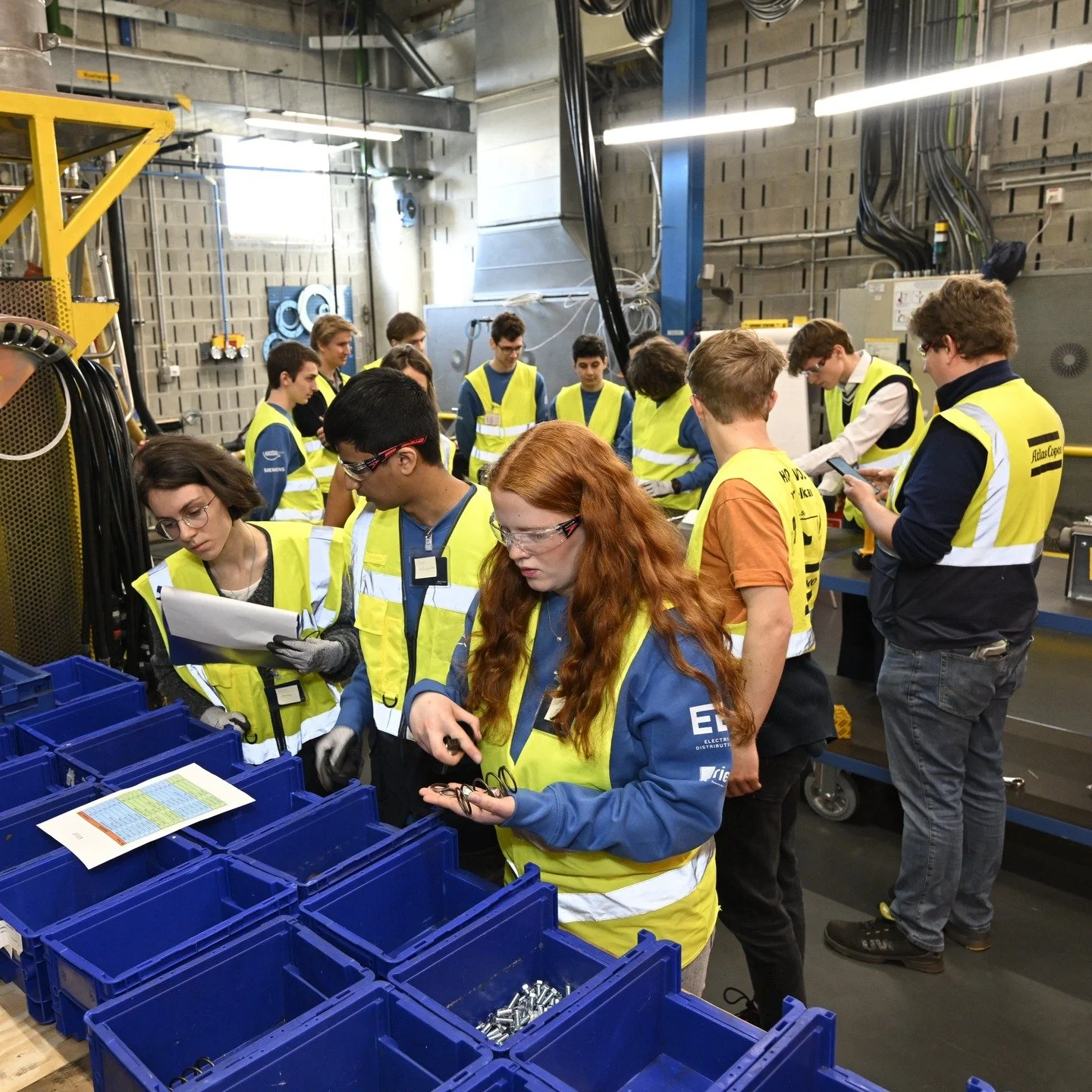 The team had the opportunity to visit Atlas Copco Airpower in Wilrijk for their Manufacturing Day. We got an exclusive behind-the-scenes look at their cutting-edge production processes and innovative technologies.
We toured three divisions:
Airtec &