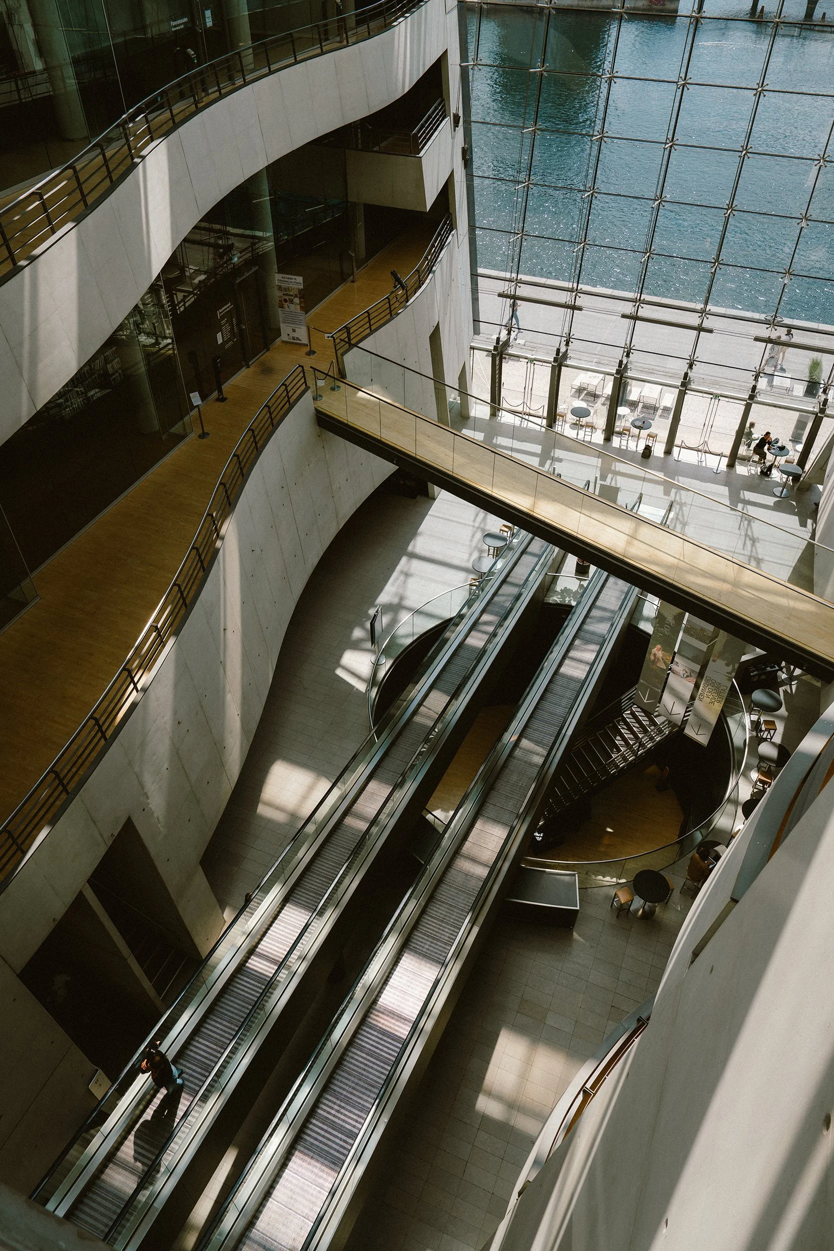 Copenhagen_Street_Full (1 of 1)-6.jpg