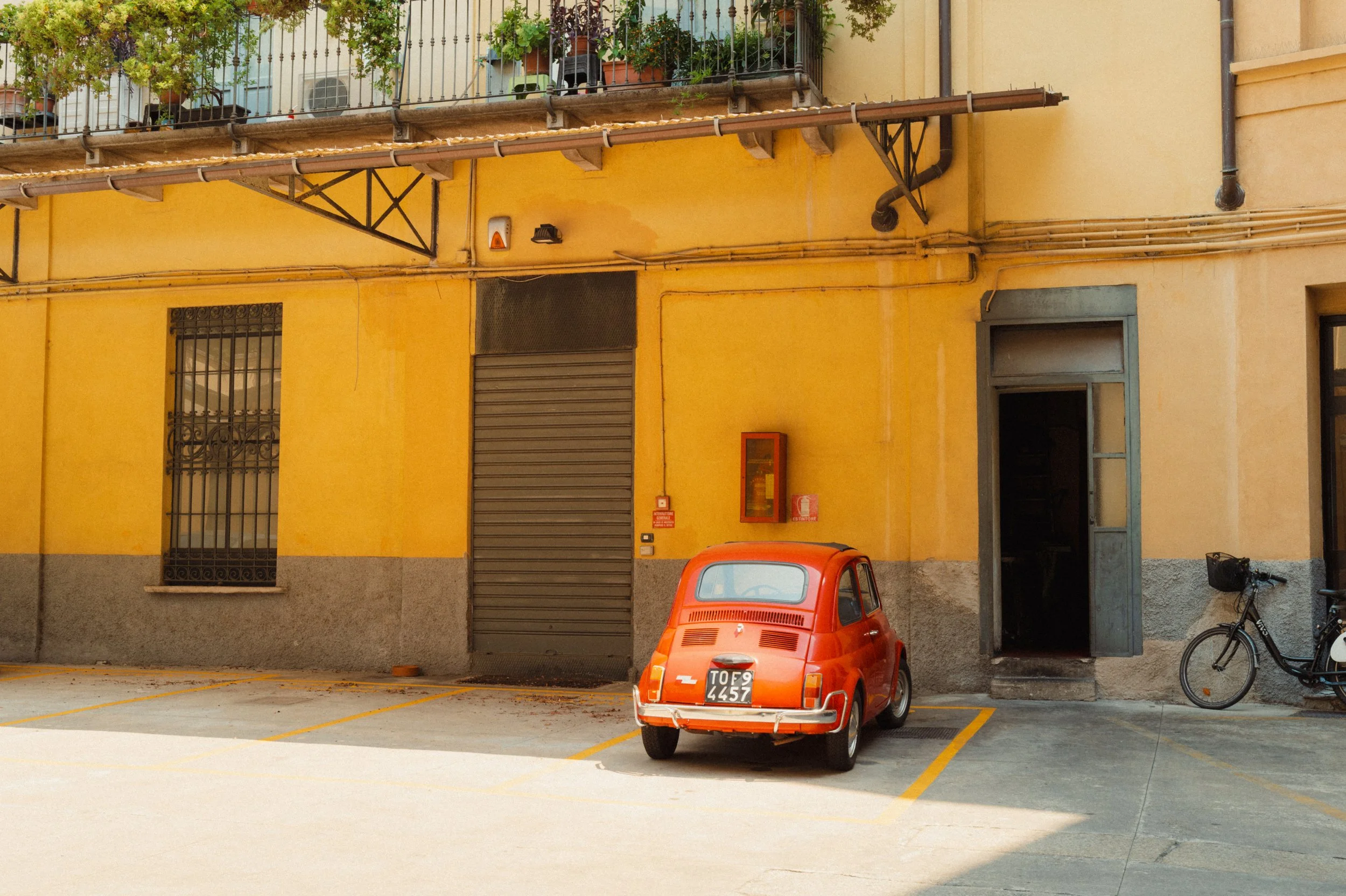 Milan_Leica_Street (1 of 1)-14.jpg