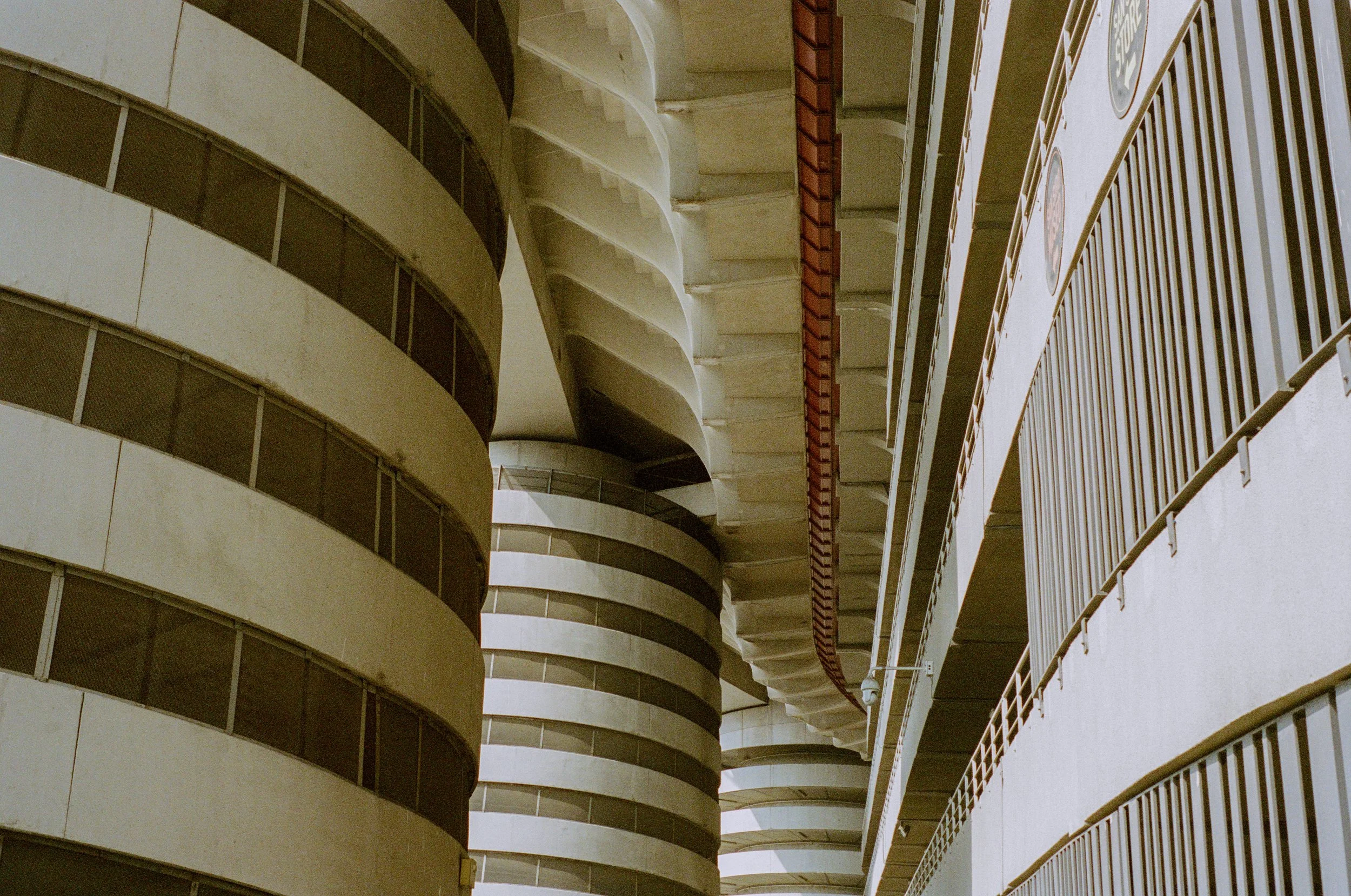 Milano_Analog (1 of 1)-10.JPEG