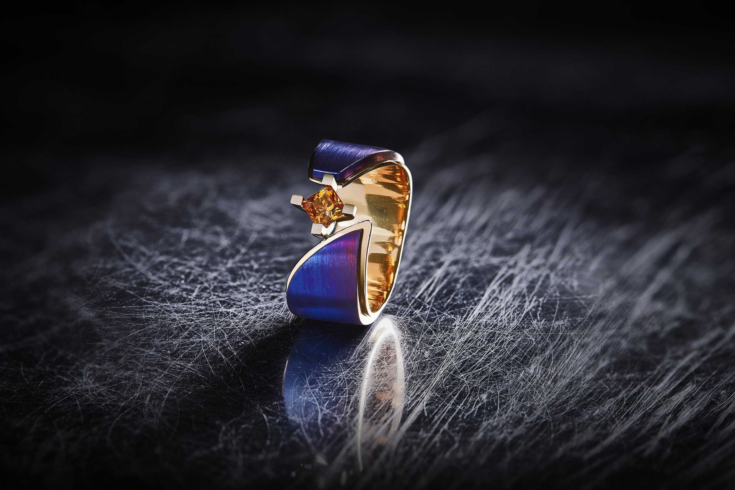 ring, rotgold, weisgold, titandamast, mandaringranat