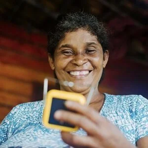 Solar lamps to combat a pandemic in the Amazon