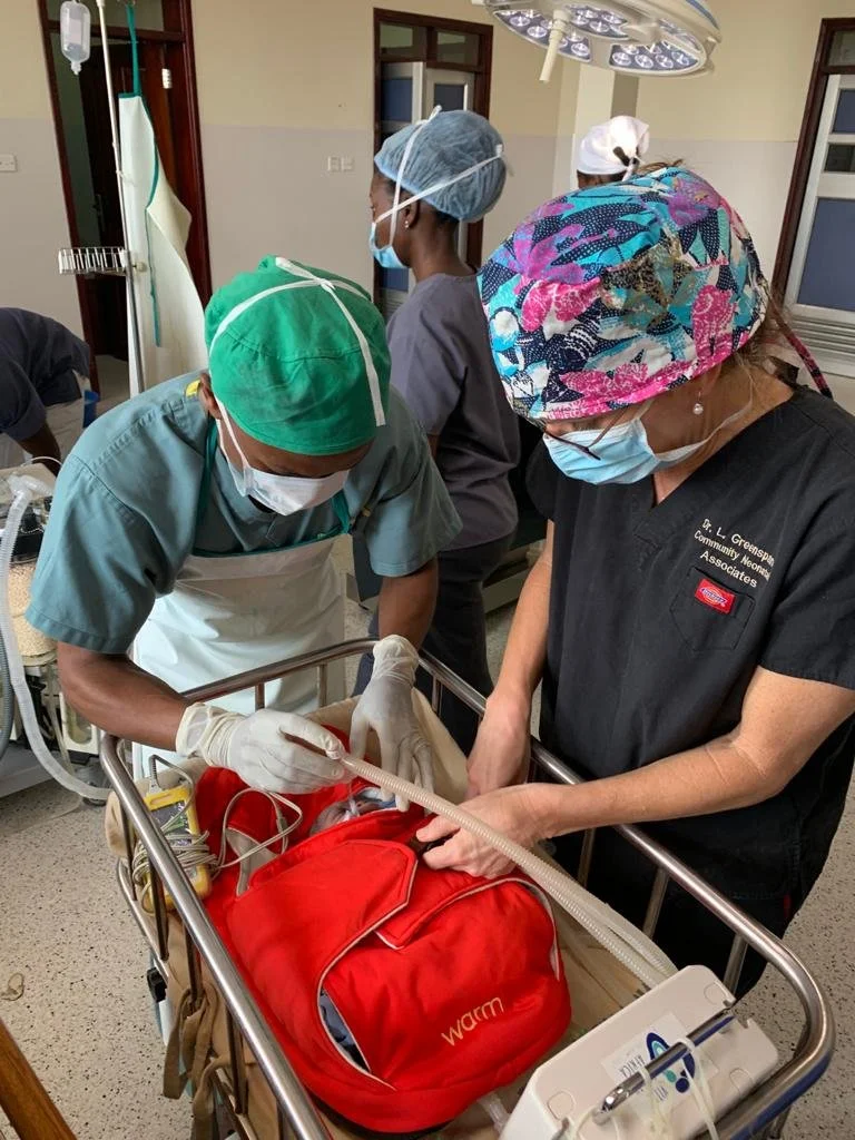 NEWBORN INFANT INCUBLANKET (MEDIUM) — Warmilu - Spread warmth  