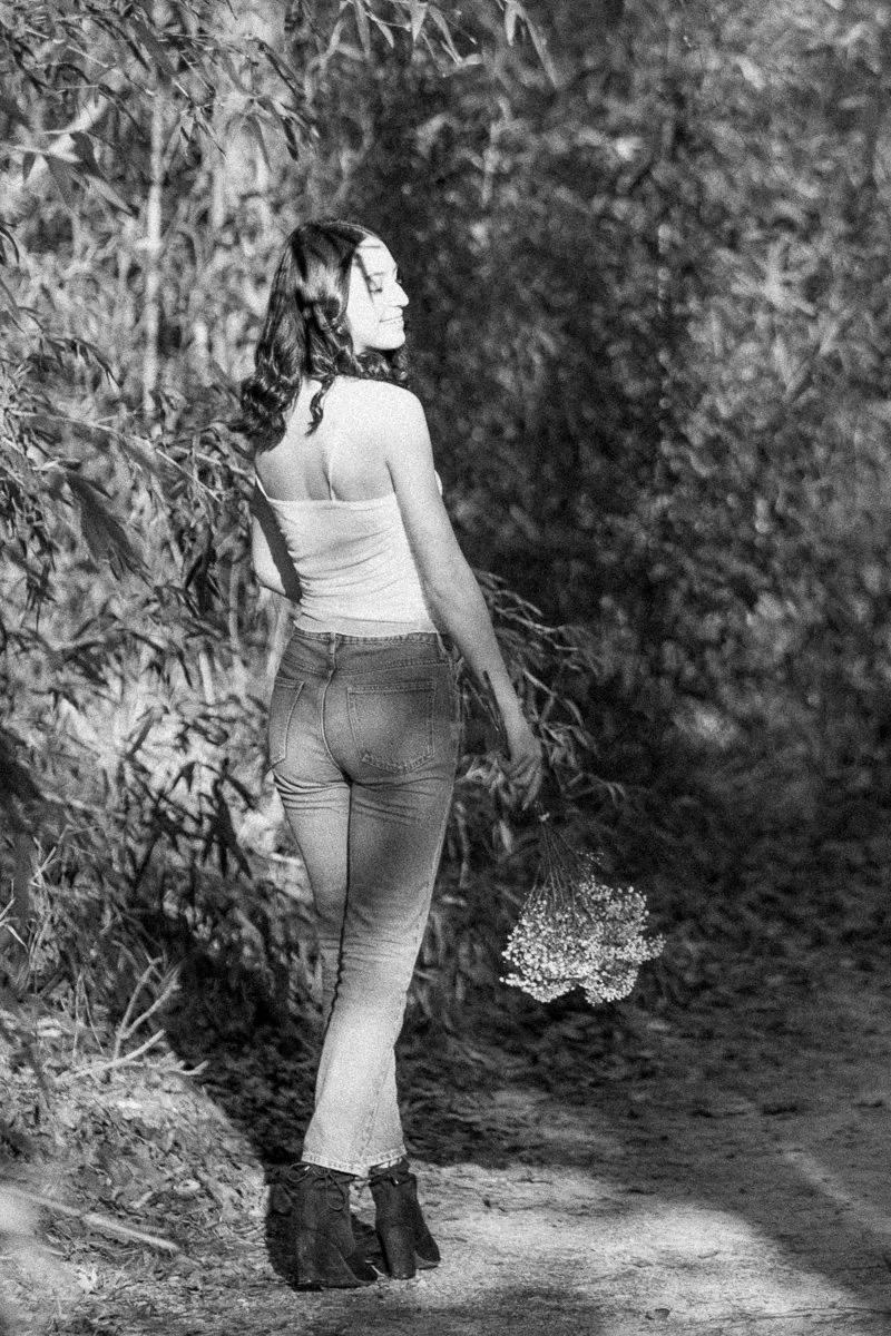 high-school-senior-girl-photographer-19.jpg